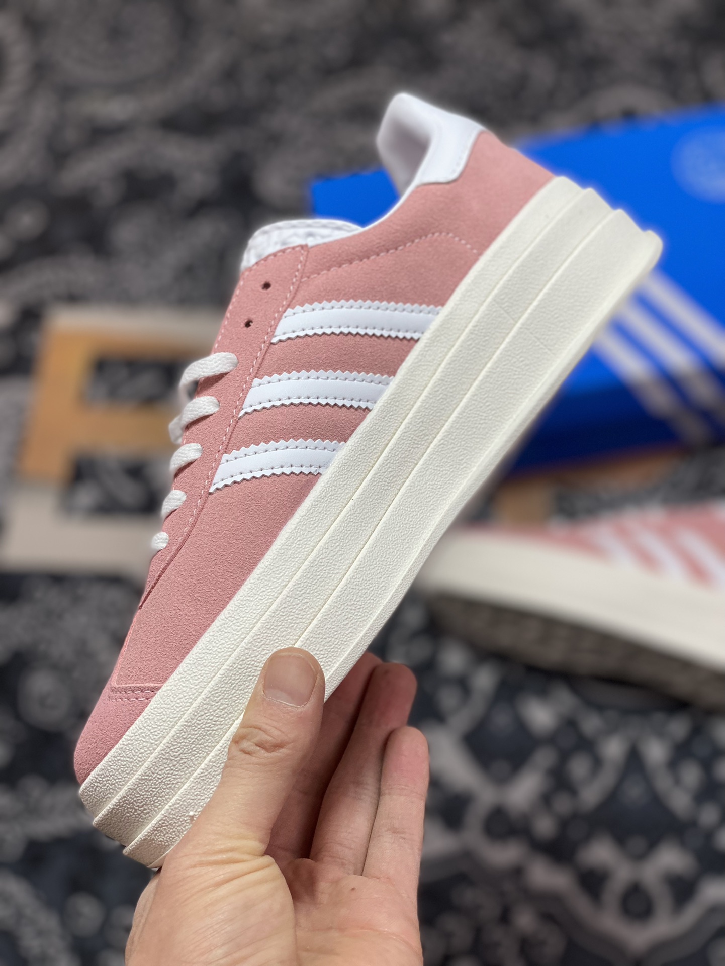 Adidas Originals Gazelle Bold W Gazelle Platform Shoes ”Fleece Sakura Pink White” IG9653