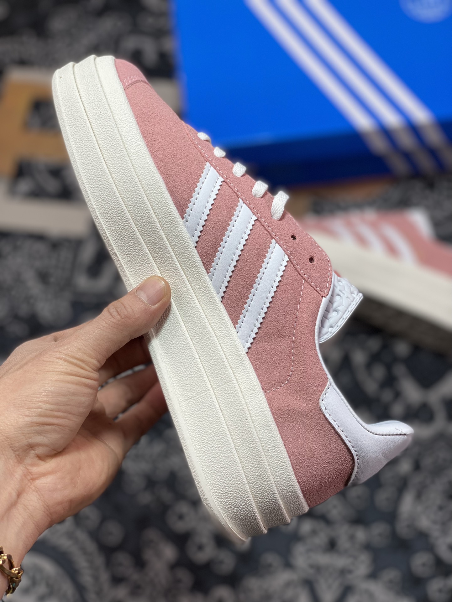 Adidas Originals Gazelle Bold W Gazelle Platform Shoes ”Fleece Sakura Pink White” IG9653