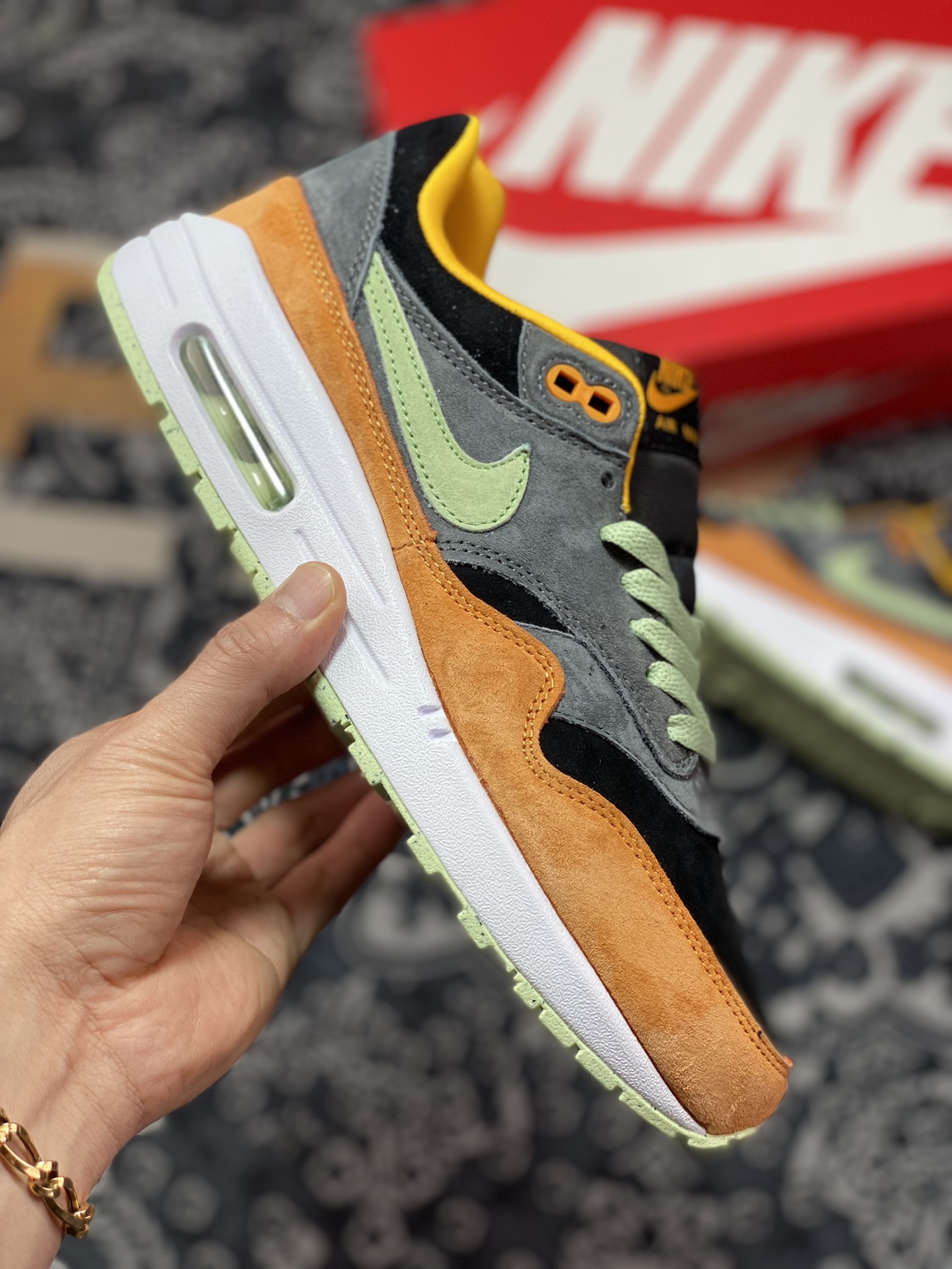 200 Nike Air Max 1 Premium”Ugly Duckling – Ceramic”初代慢跑鞋“黑棕”DZ0482-001