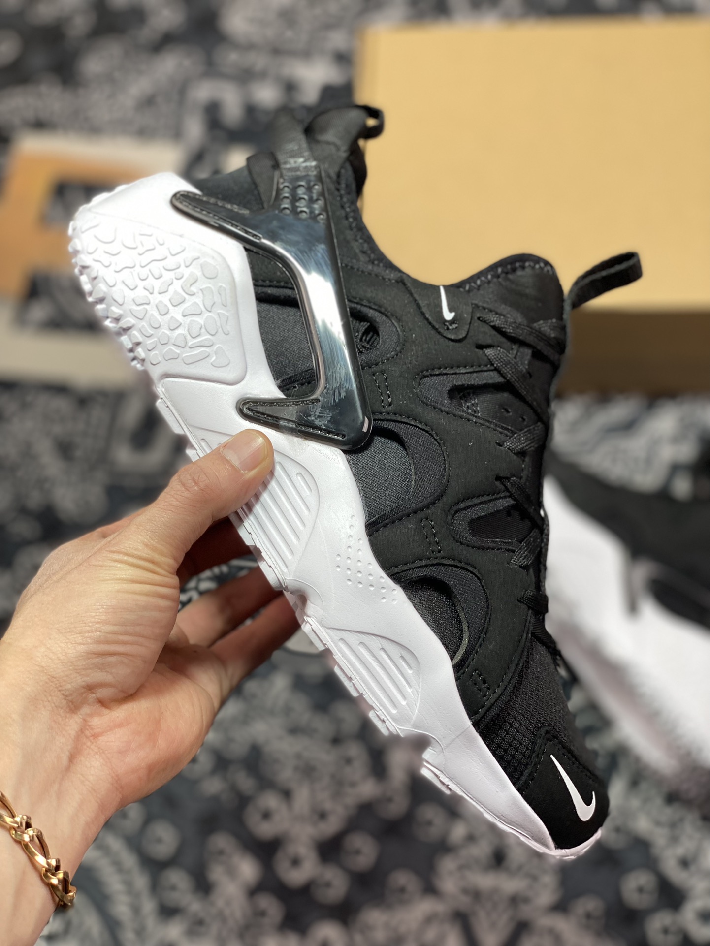 220 Nike Air Huarache Craft”Black/White”华莱士慢跑鞋“布面黑白”DQ8031-100