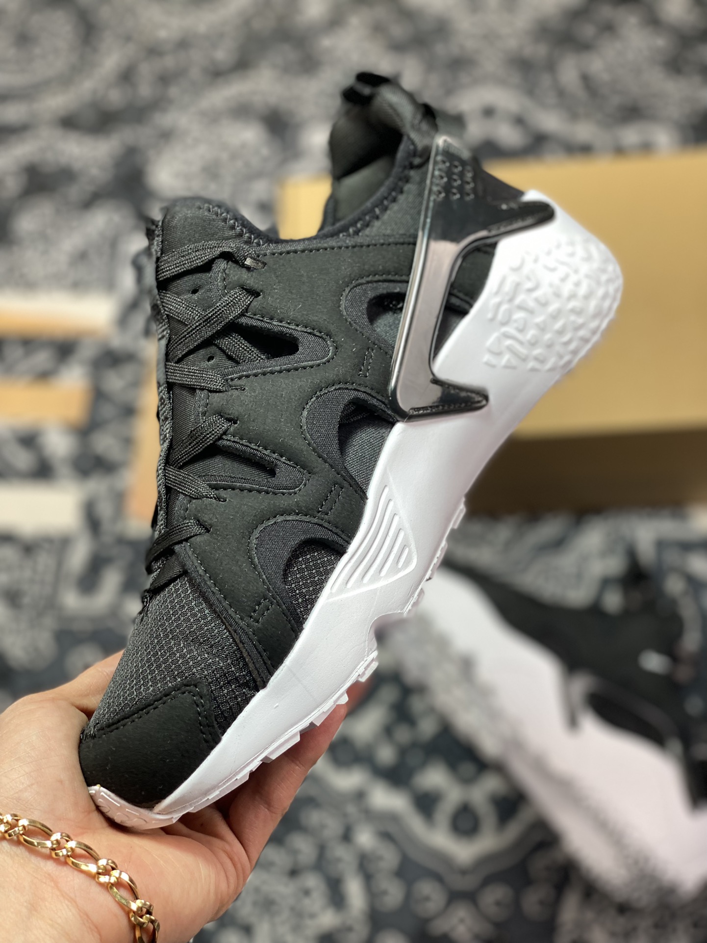 220 Nike Air Huarache Craft”Black/White”华莱士慢跑鞋“布面黑白”DQ8031-100
