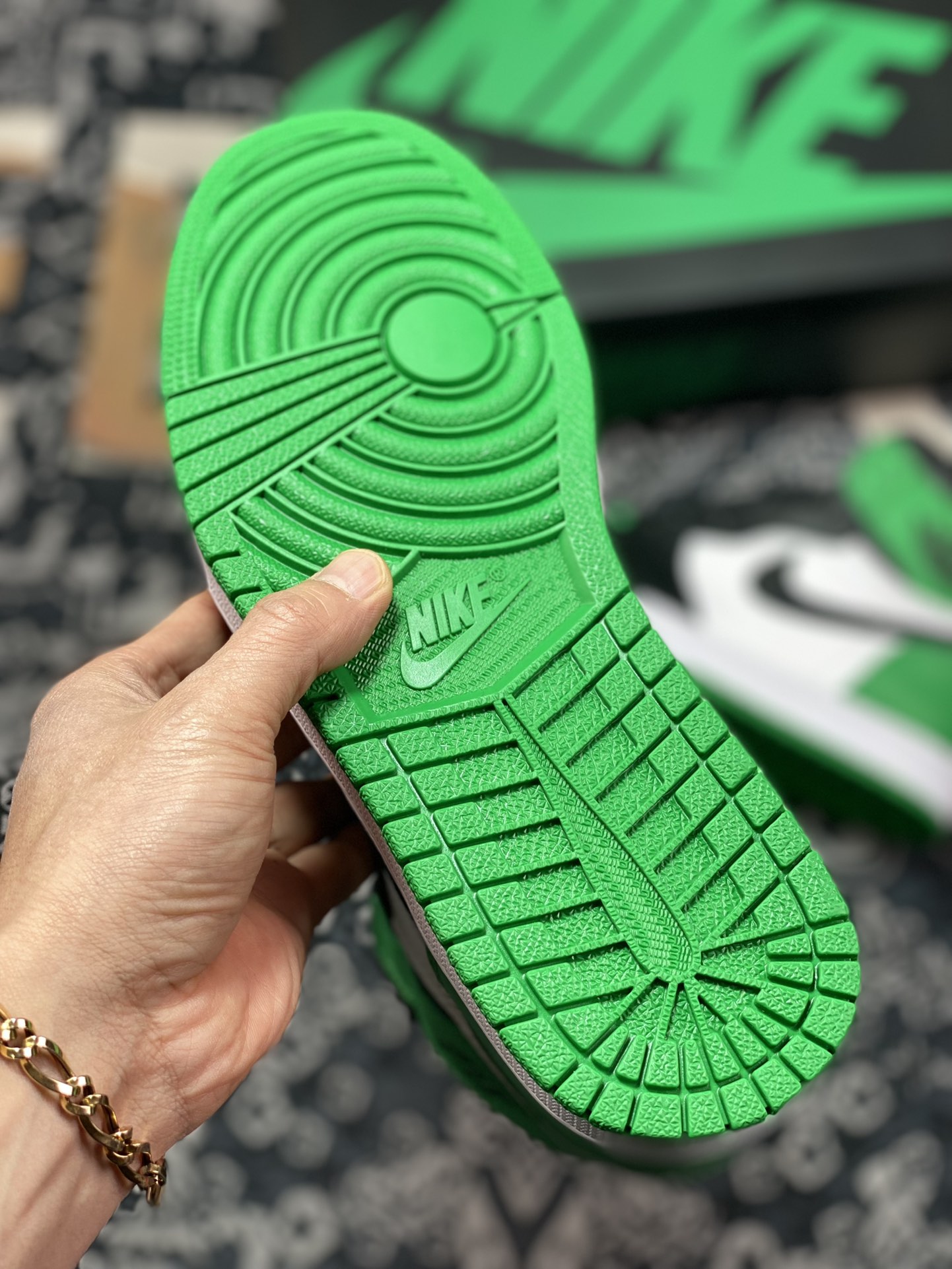 350 原装级别 东莞大厂出品 Air Jordan 1 High ”Lucky Green” 黑绿脚趾 DZ5485-031