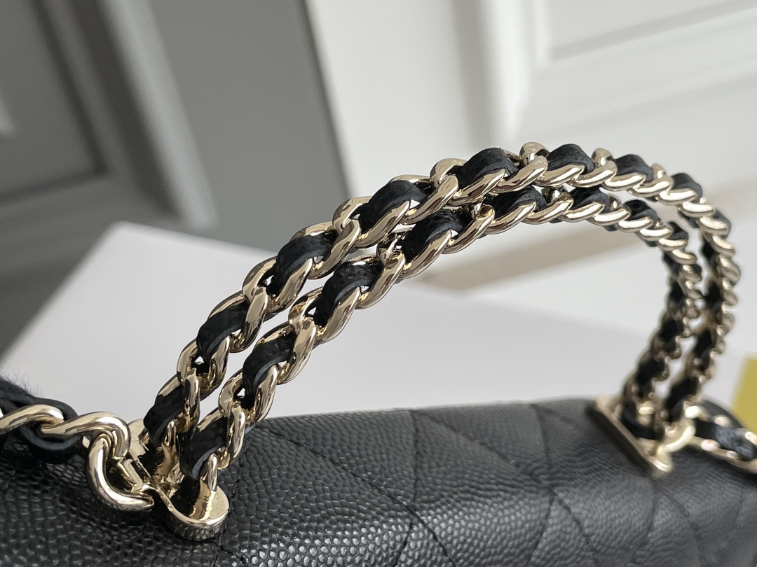 🌼白金版▪️正品级 包装如图包邮截止至休假发售🌱皮穿链手柄𝐤𝐞𝐥𝐥𝐲手机包𝑪𝒉𝒂𝒏𝒆𝒍 𝟐𝟑𝐏｜黑色♥𝐳