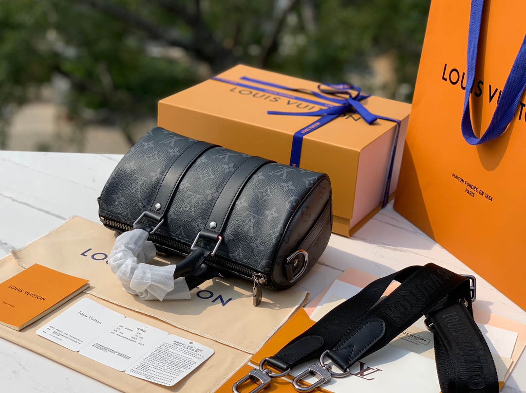 🌼 m46271 尺寸25×15×11cm大家期待已久LV KEE🌼PALL 25黑灰老花终于出大货了，