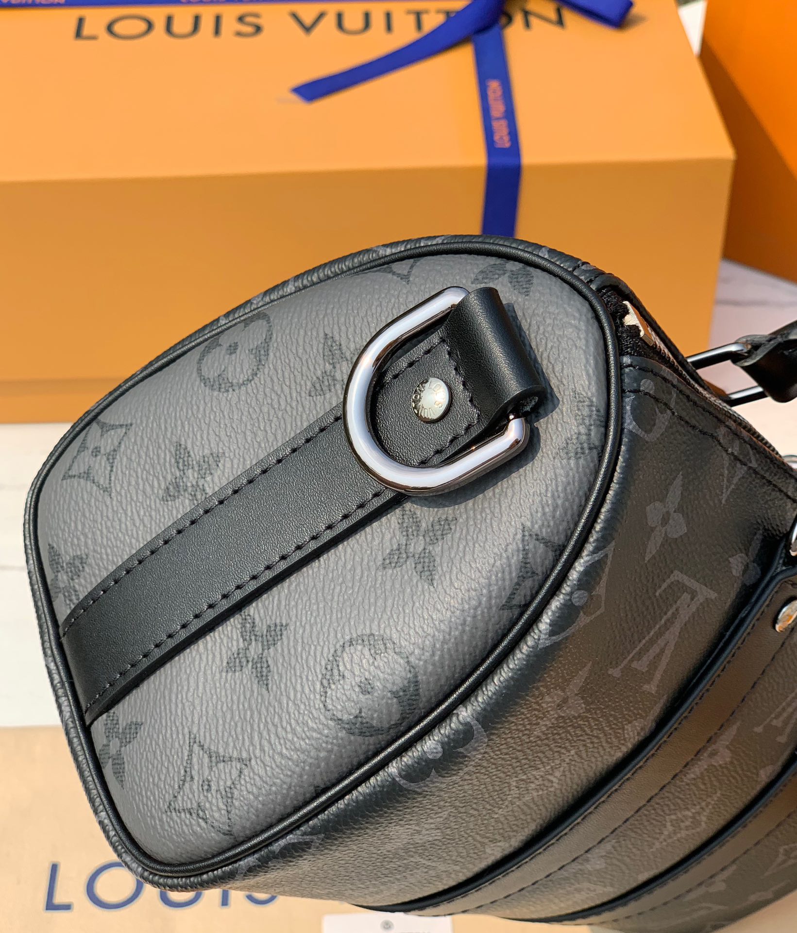 🌼 m46271 尺寸25×15×11cm大家期待已久LV KEE🌼PALL 25黑灰老花终于出大货了，