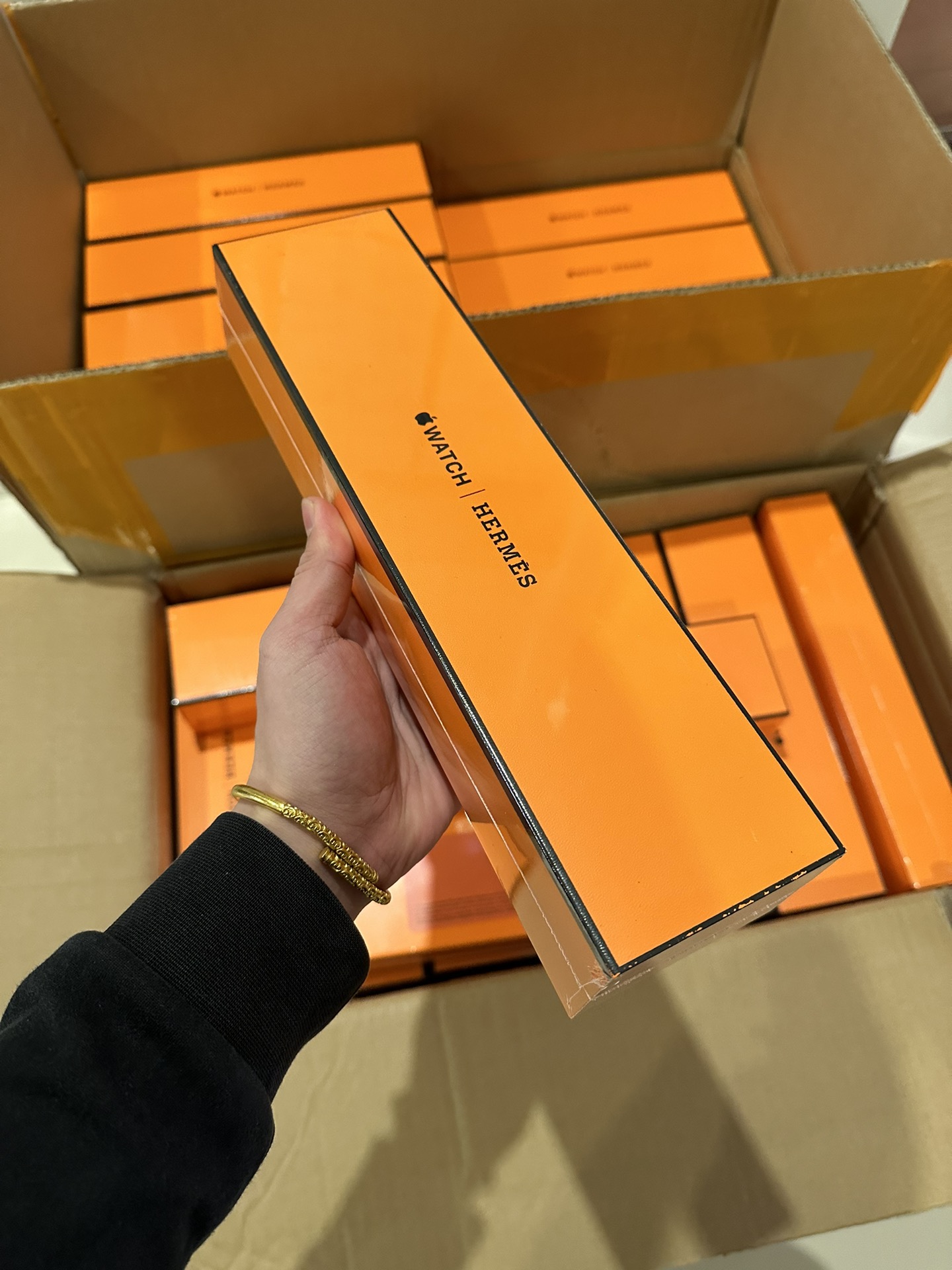 爱马仕联名苹果手表 外观包装1:1还原正品 手感很好 序列号官网可查 放心冲‼️