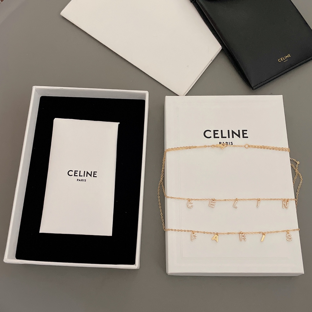 NO:632798,88200 [C Double Layer Full Diamond Letter Necklace] Z, creating a classic logo that will never go out of style!  So beautiful!  Everywhere reveals high quality, carefully carved by CNC engraving machine, and every line is very clear and neat!  The double-layer design directly eliminates the worry of stacking and matching. The diamond-filled design is full of blingbling texture. The upper body is small and exquisite, and it glows in the sun. It is simply beautiful!  ,,necklace,Cardia high-end jewelry1986090988200【C双层满钻字母项链】Z ,打造经典Logo,永不过时！太美了！每处都透露着高级,CNC精雕机精心工艺精雕而出,每个线条都非常清晰干净利落！双层的设计直接省去叠戴搭配烦恼,满钻的设计blingbling质感满满,上身小巧精致,在阳光下泛着光感,简直太美了！,,necklace,卡迪亚高端饰品,Jewelry