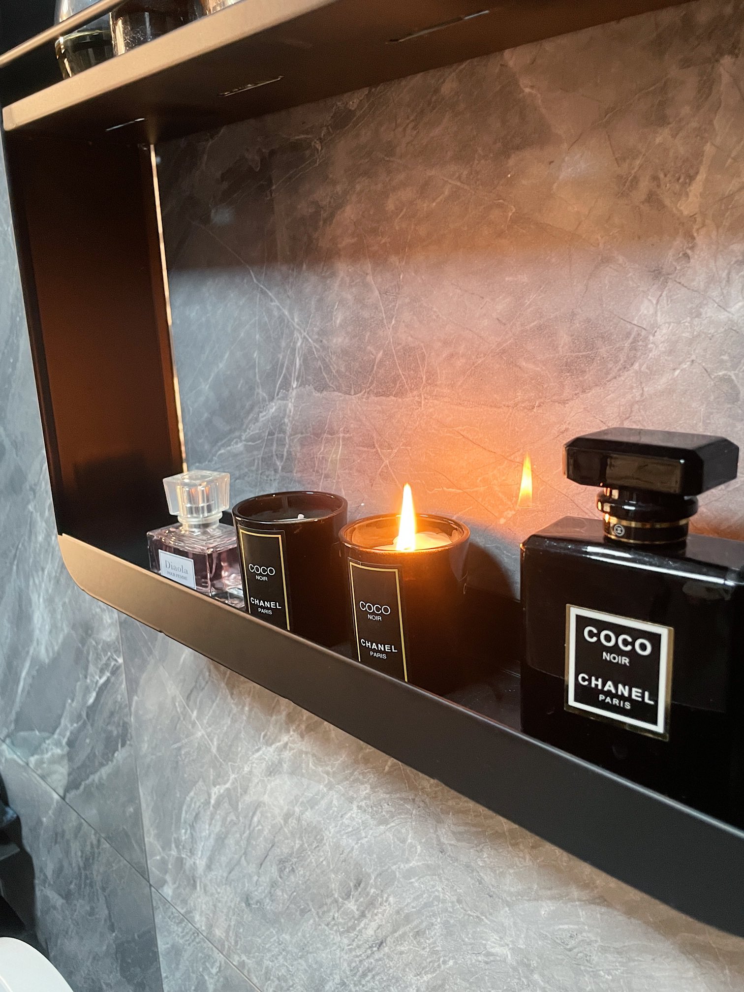 MadnessDeliver the best fragrance to youThis fragrance, I can only tell - Perfume 4