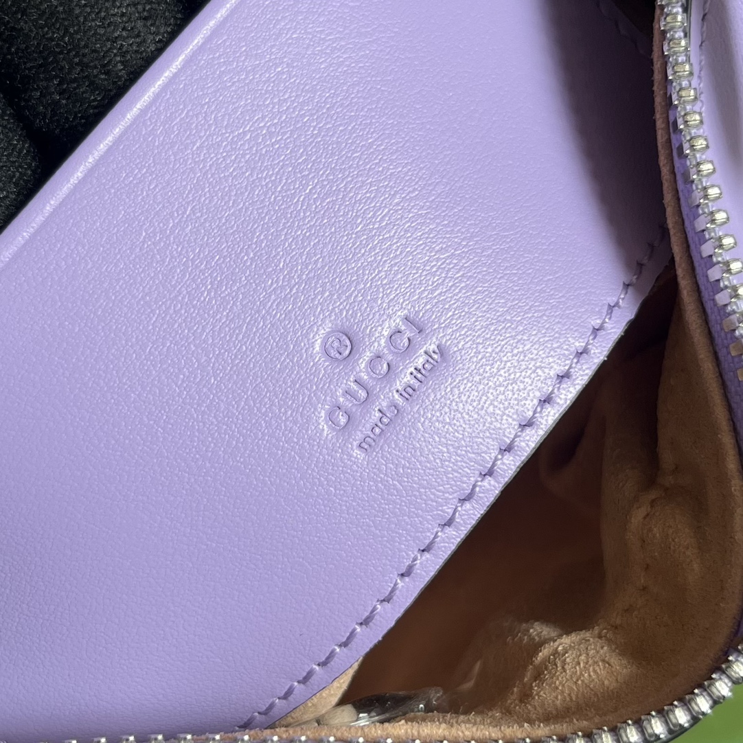 Gucci GG Marmont系列绗缝迷你手袋