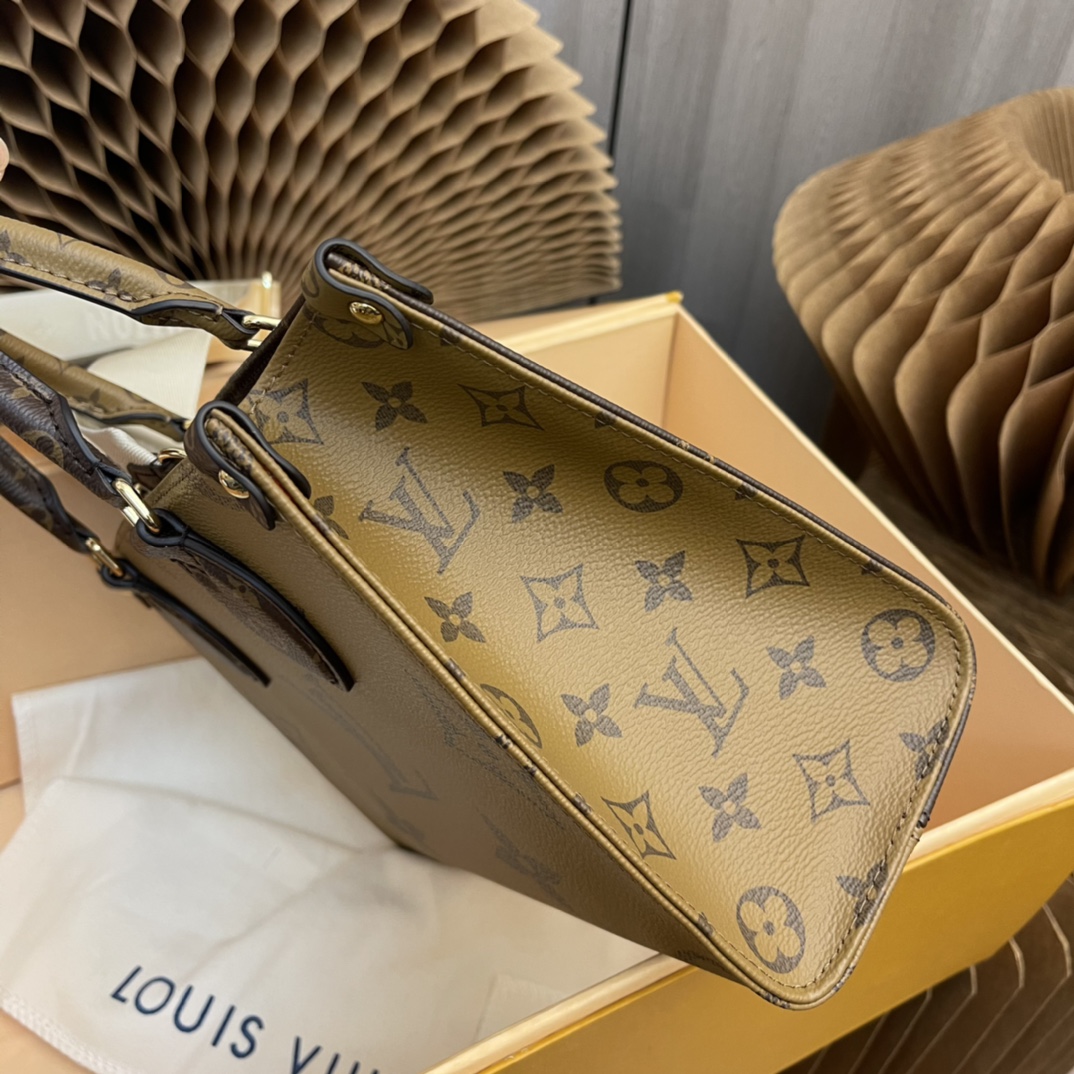 while the removable coin purse is ideal for holding loose change or - Bag 5