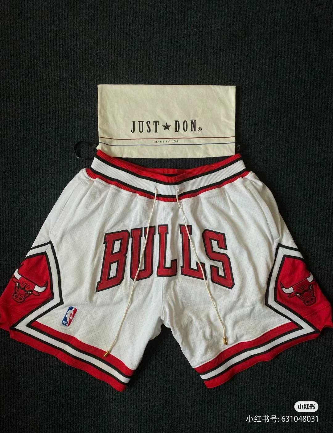 Chicago Bulls Retro Basketball Shorts with Jordan’s Design – High-Quality Embroidery & Customized Details - 图片 3