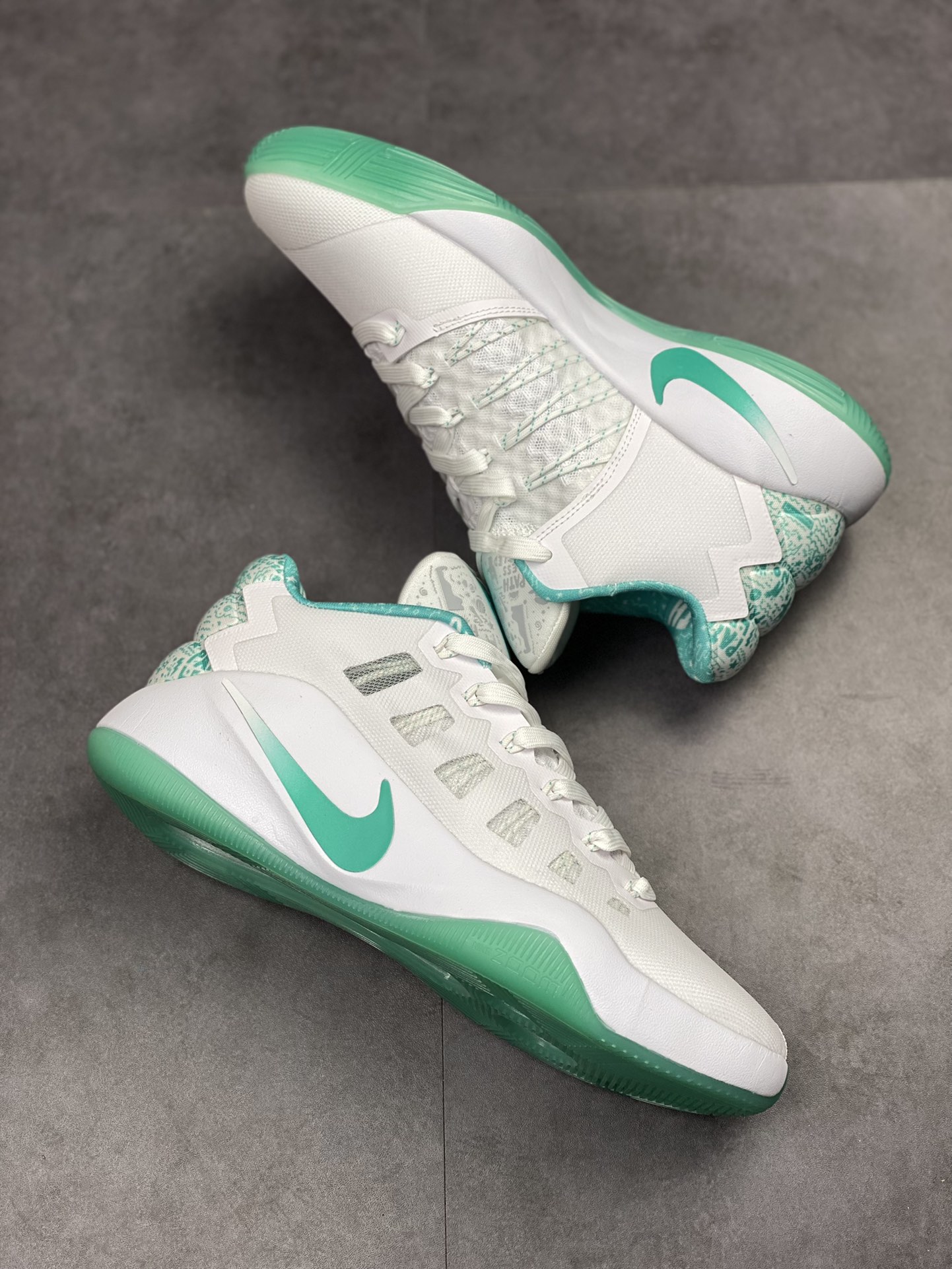 320 Nike Hyperdunk HD2016 Low 实战篮球鞋 869484-999