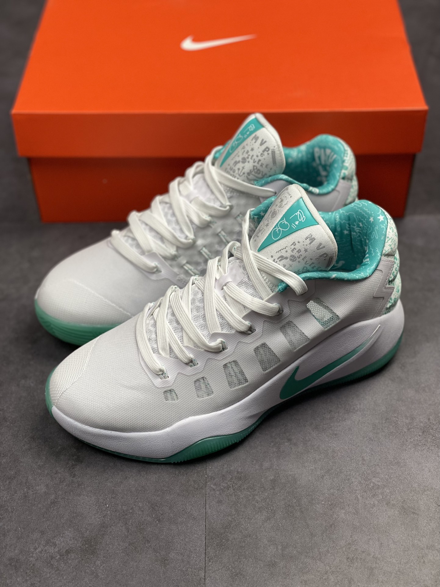 320 Nike Hyperdunk HD2016 Low 实战篮球鞋 869484-999