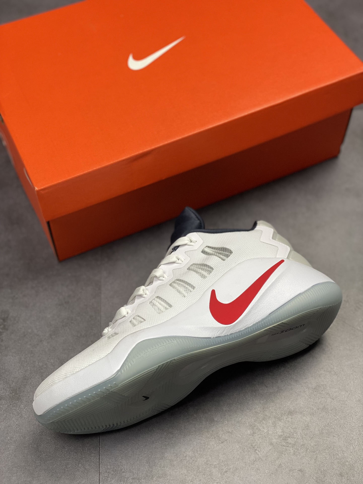 320 Nike Hyperdunk HD2016 Low 实战篮球鞋 844364-146