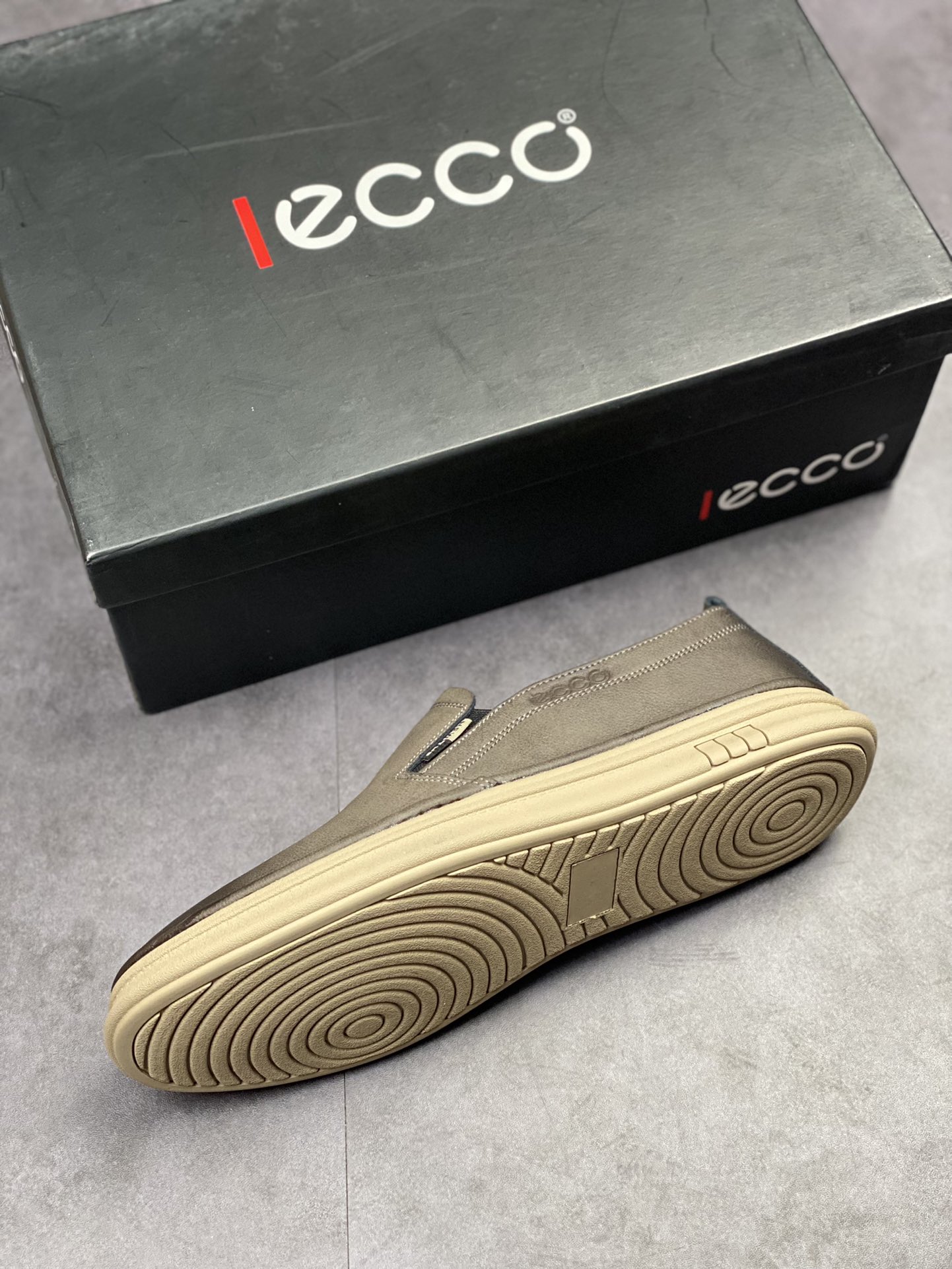 ECCO/Aibu Sports Running Shoes/Casual Shoes Quality Stamped Logo Exclusive Official Website Customization