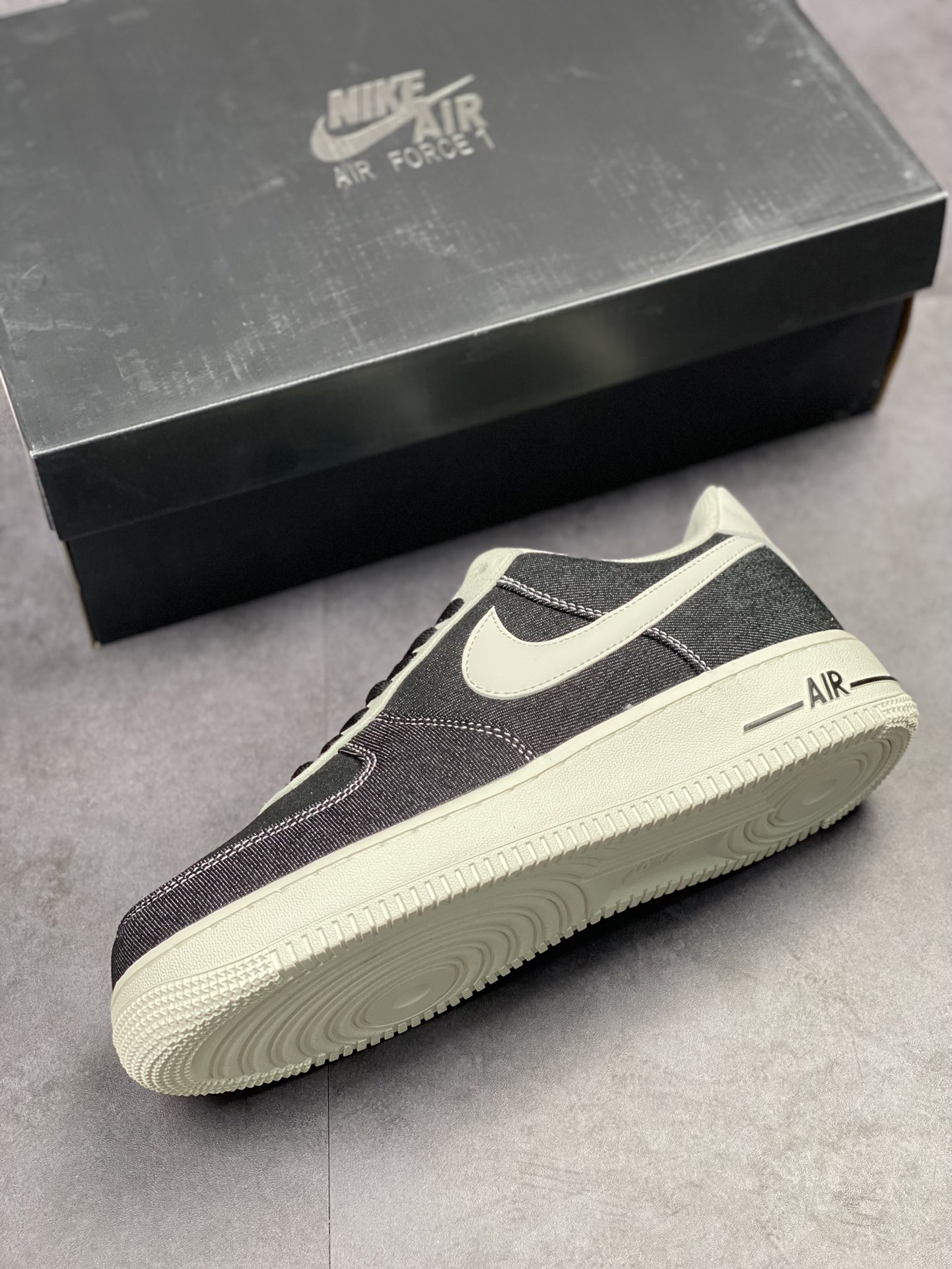 180 Nike Air Force 1 Low 07 牛仔黑 DG2296-001