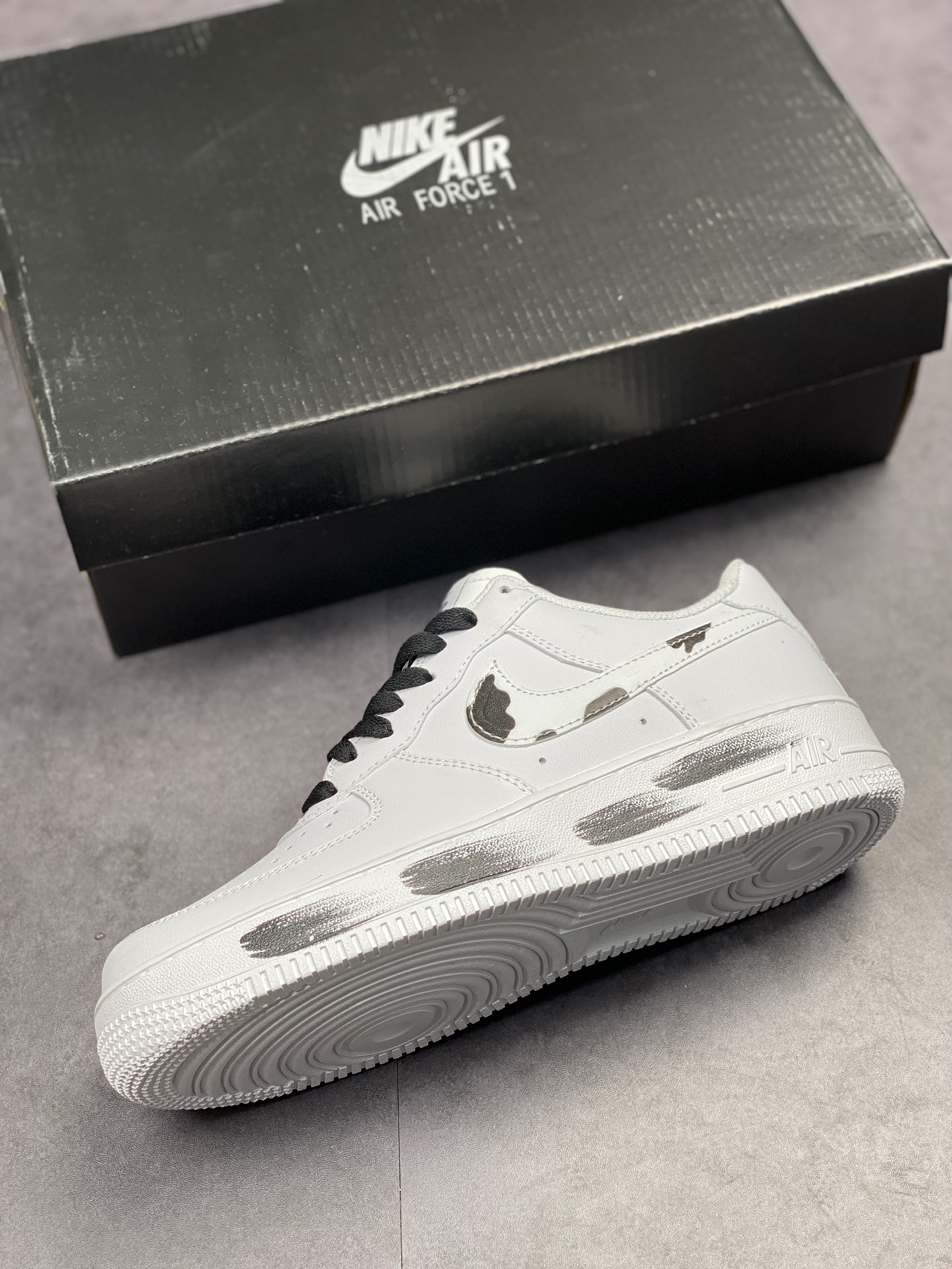 210 Nike Air Force 1 Low 07 白黑涂鸦 DE0023-001