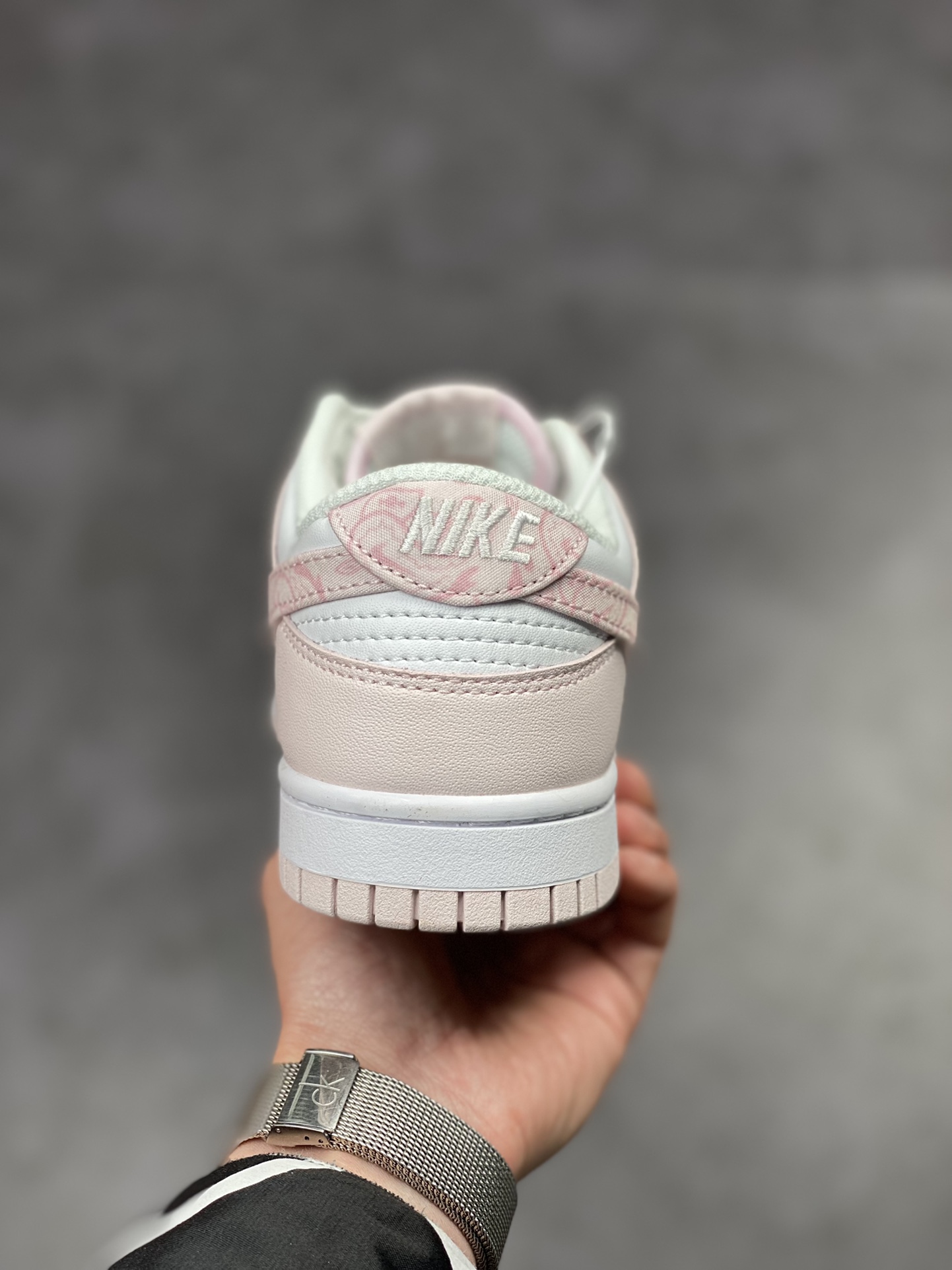 200 Nike Dunk Low Pink Paisley 珍珠粉 FD1449-100