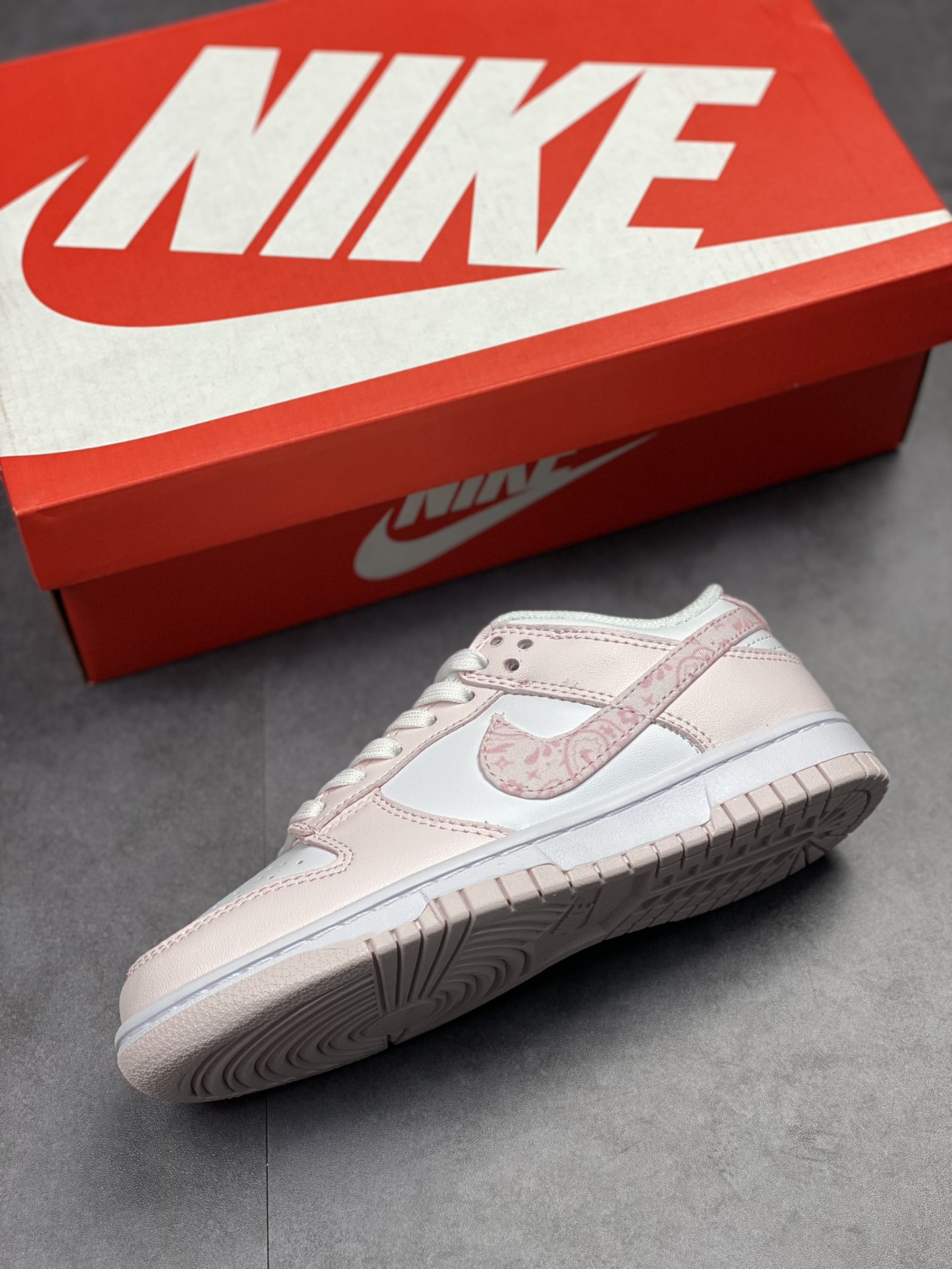 200 Nike Dunk Low Pink Paisley 珍珠粉 FD1449-100