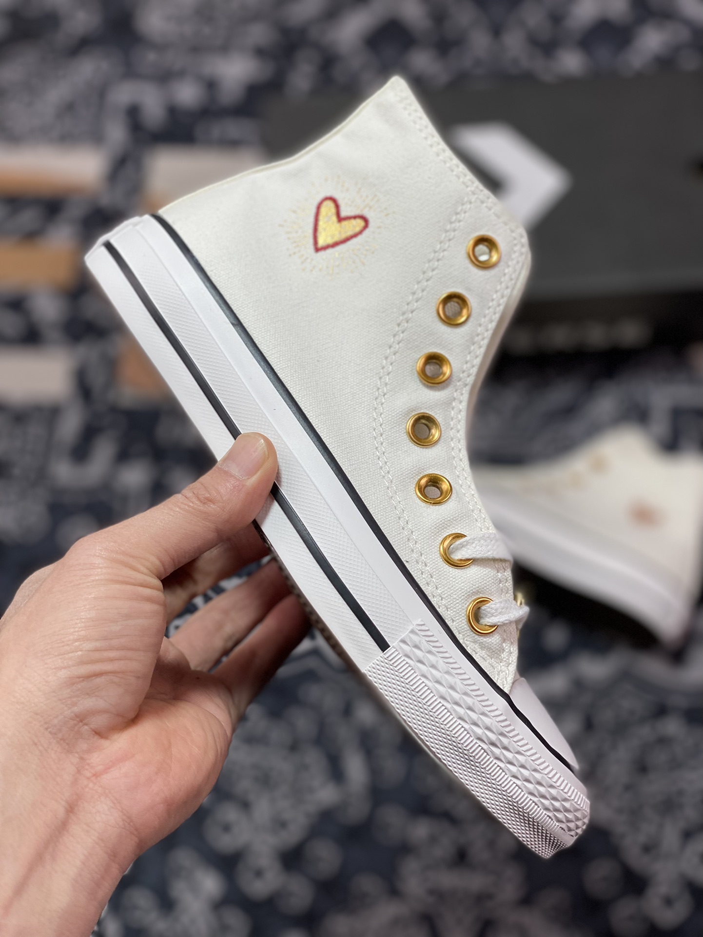 150    Converse 2023年情人节限定款 黑色高帮 A03932C