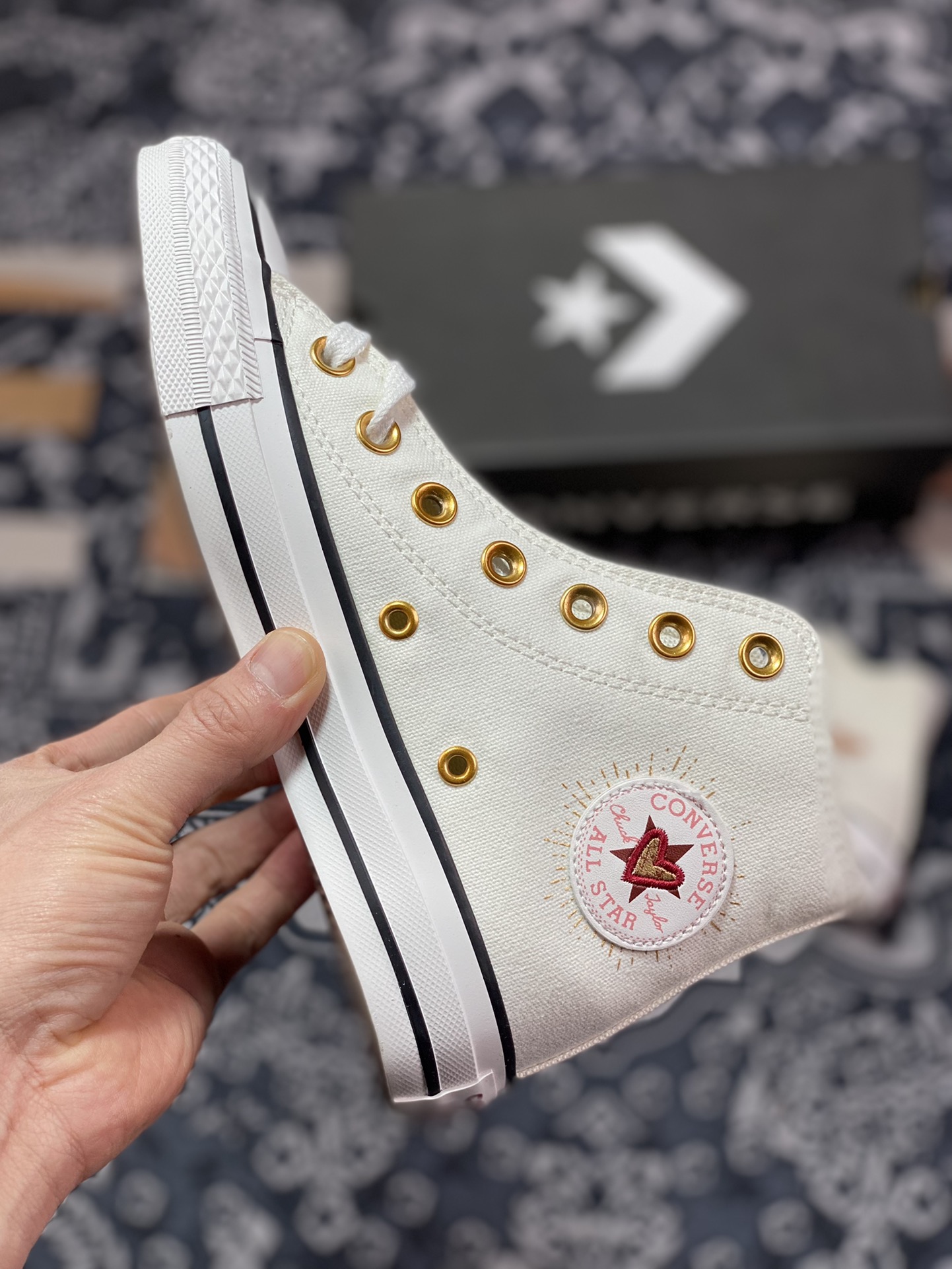 150    Converse 2023年情人节限定款 黑色高帮 A03932C