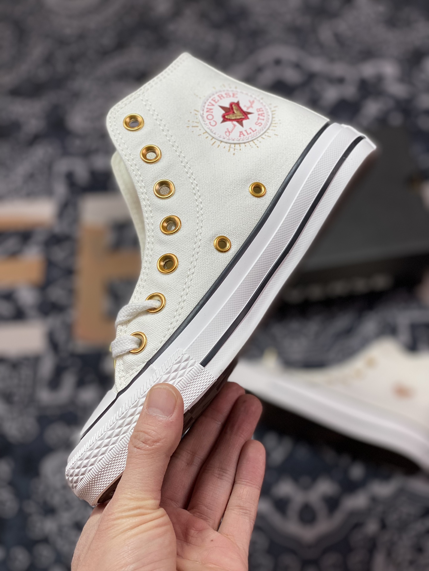 150    Converse 2023年情人节限定款 黑色高帮 A03932C