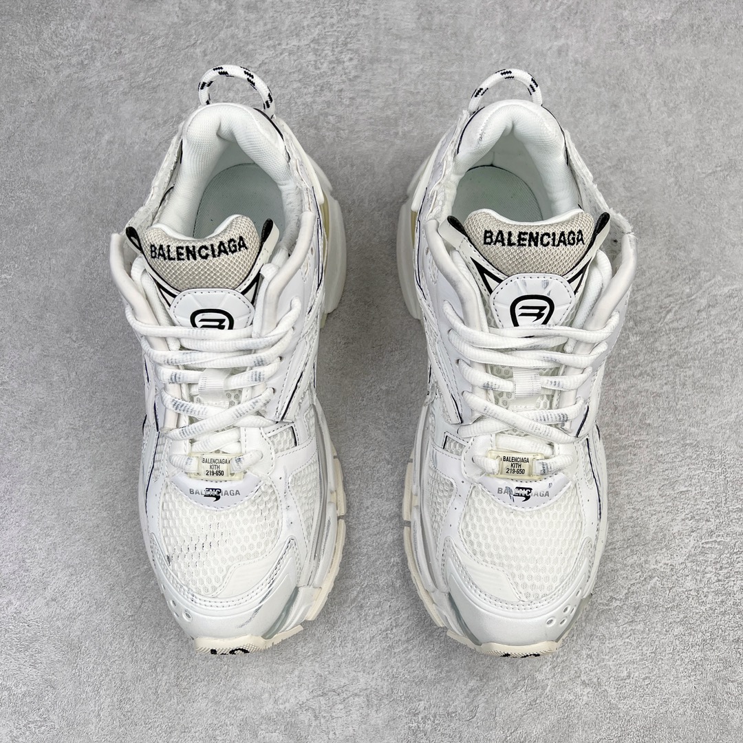 图片[2]-💰460 ＃VG零售版 BALENCIAGA Runner Sneaker 巴黎世家七代慢跑系列低帮复古野跑潮流运动鞋老爹鞋 尼龙和网布材质 磨损效果 鞋头边缘印有尺码 背面浮印尺码 外侧印有跑者徽标 鞋舌刺绣 Balenciaga 品牌标识 鞋跟背面 Balenciaga品牌标识 材质采用65%聚氨酯、35%聚酯纤维 全新 Runner 鞋型轮廓借鉴于 2000 年初的复古线条 搭载大网眼面料制成鞋面基础，由粉色、白色尼龍与橡胶质地覆盖鞋面诠释线条感 当中透过几道手缝线与折损痕更是精准的掌握历经时间淬炼的破旧痕迹 延续其手法至鞋领、鞋跟、鞋带、中底等部分均饰有破损及脏污之貌 尤其是鞋领处与鞋带孔眼条更是采用不规则做旧技术将内容物泡棉随机露出 尺码：35 36 37 38 39 40 41 42 43 44 45 46 编码：by5936030-运动鞋