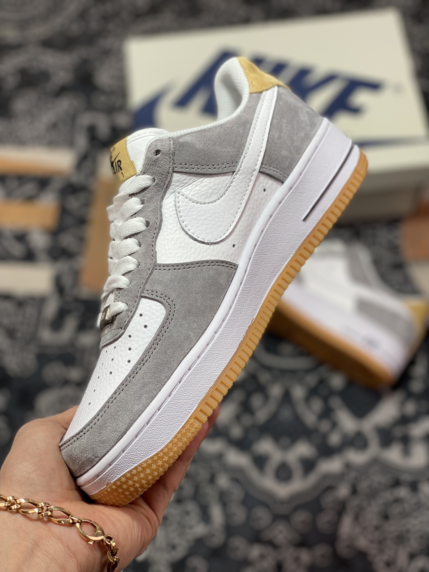 Nike Air Force 1′07 Low Suede ”White/Grey/Yellow” Air Force One sneakers ”stitched white dark gray yellow earth” DE0099-005