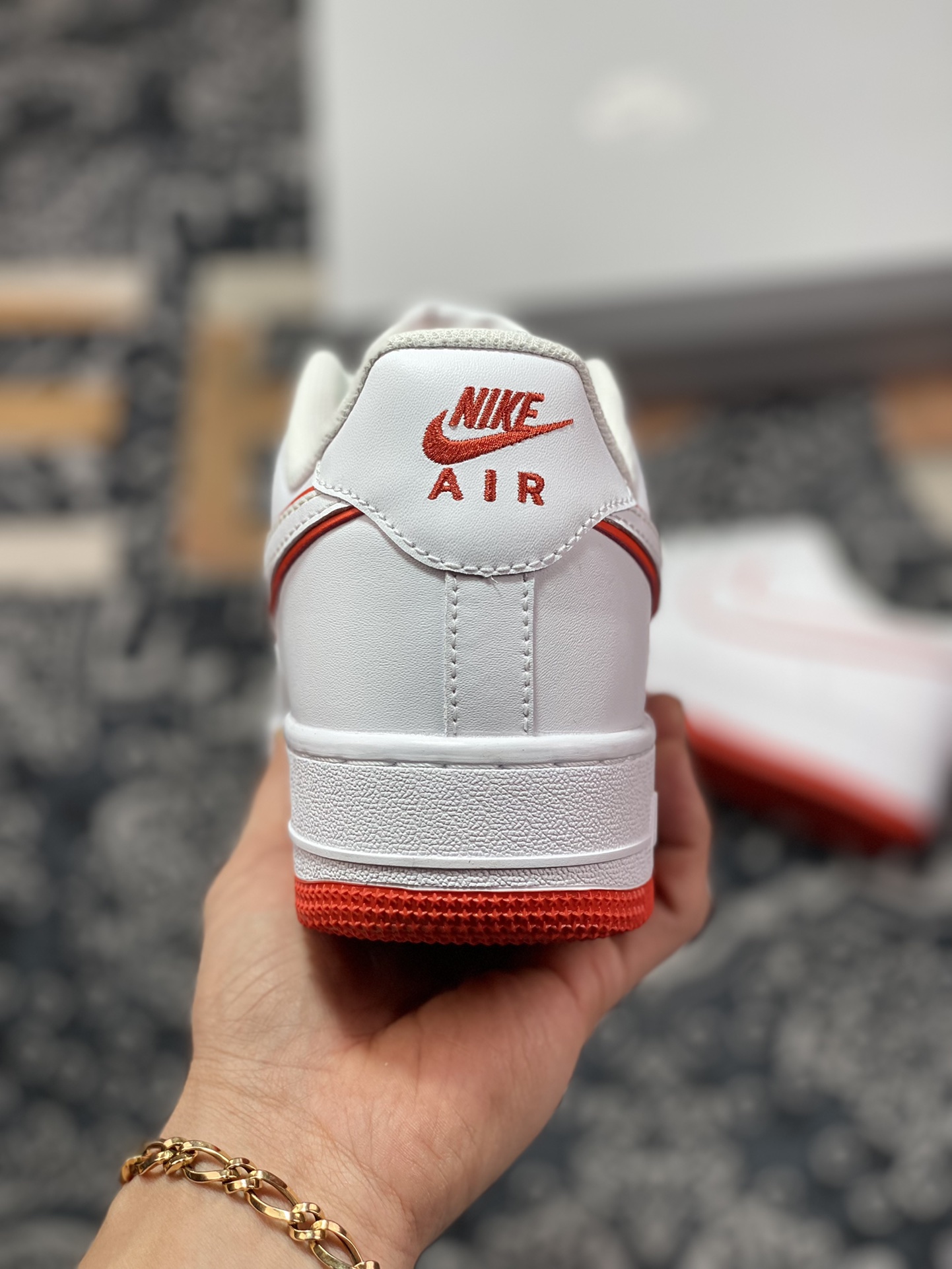 200 Nike Air Force 1'07 Low"White/Red"空军一号板鞋“皮革白红叠钩”DV0788-102