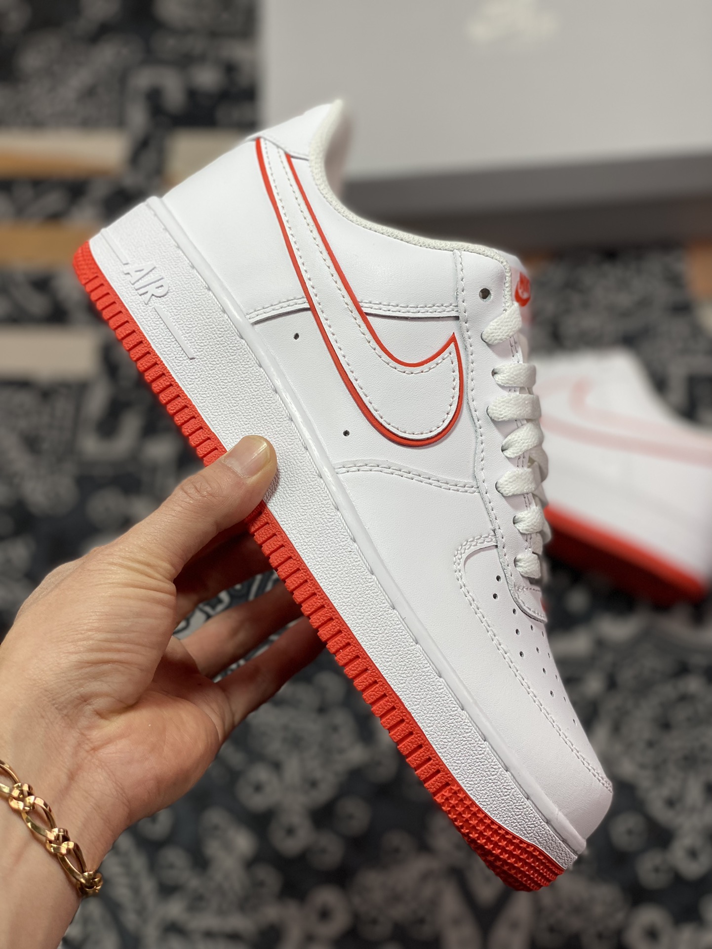 200 Nike Air Force 1'07 Low"White/Red"空军一号板鞋“皮革白红叠钩”DV0788-102