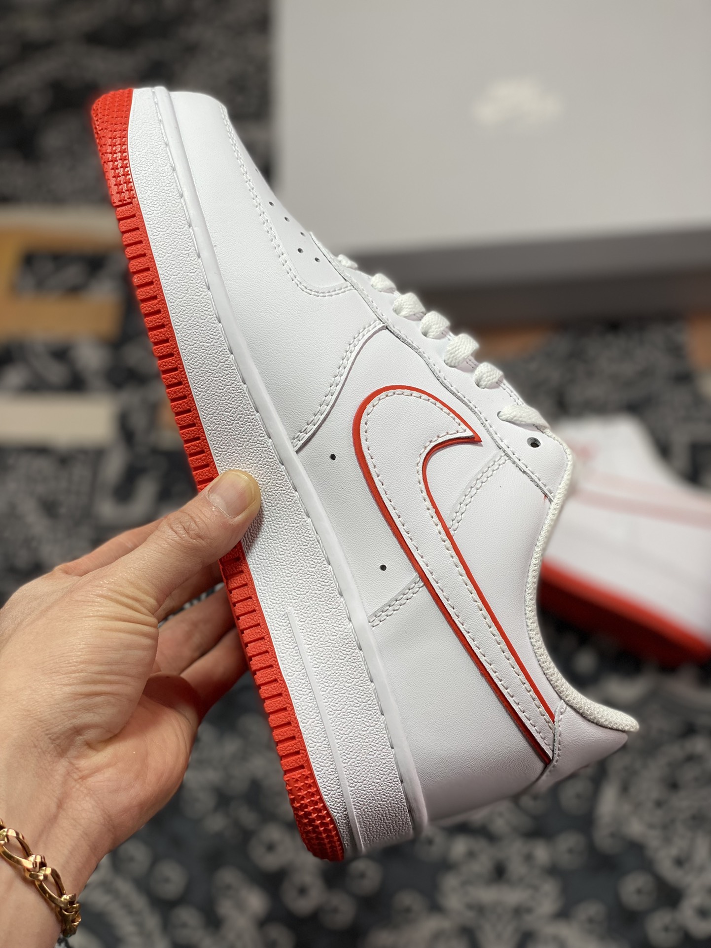 200 Nike Air Force 1'07 Low"White/Red"空军一号板鞋“皮革白红叠钩”DV0788-102