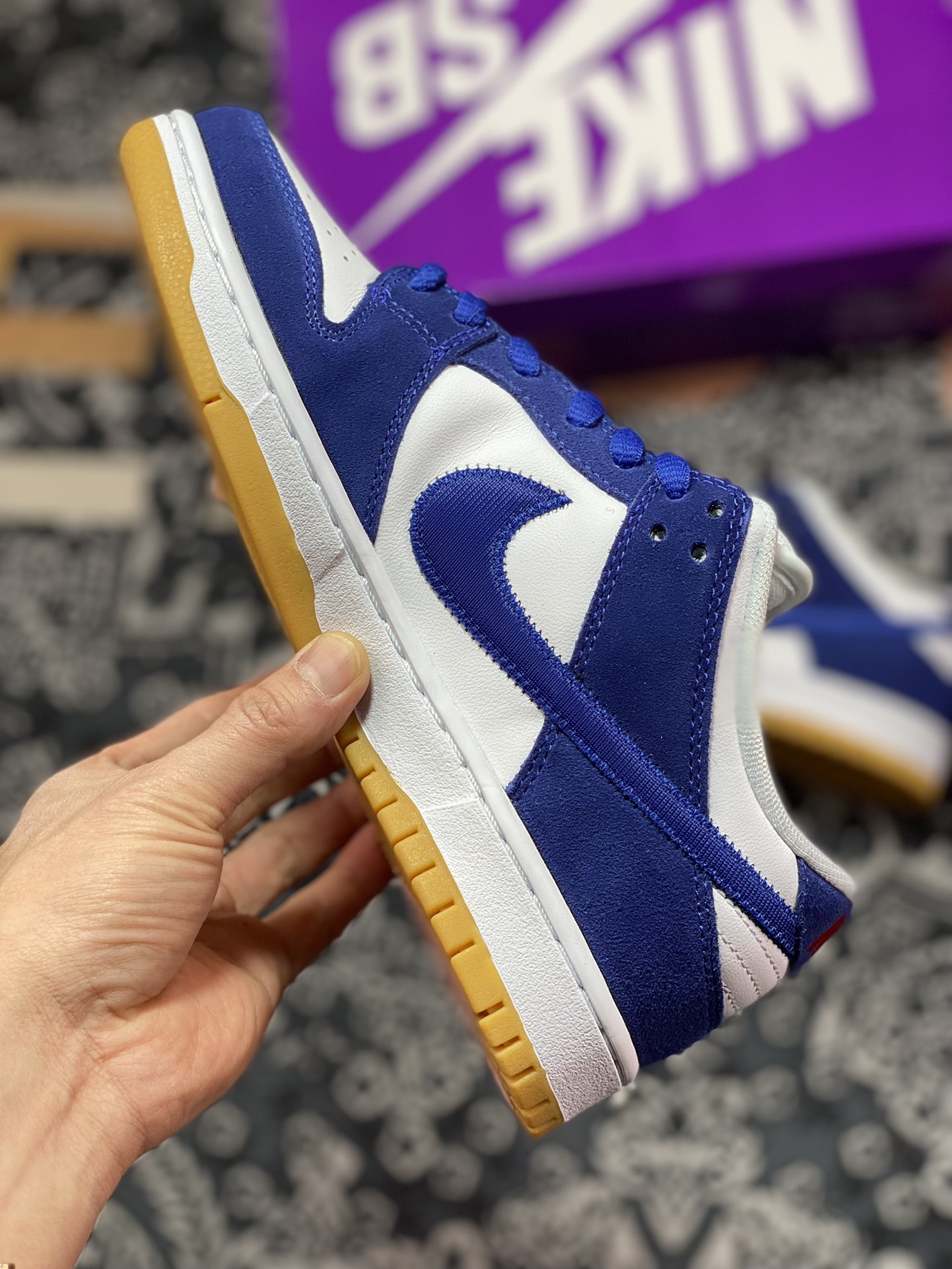 220 Nike SB Dunk Low “Los Angeles Dodgers” 洛杉矶道奇 DO9395-400