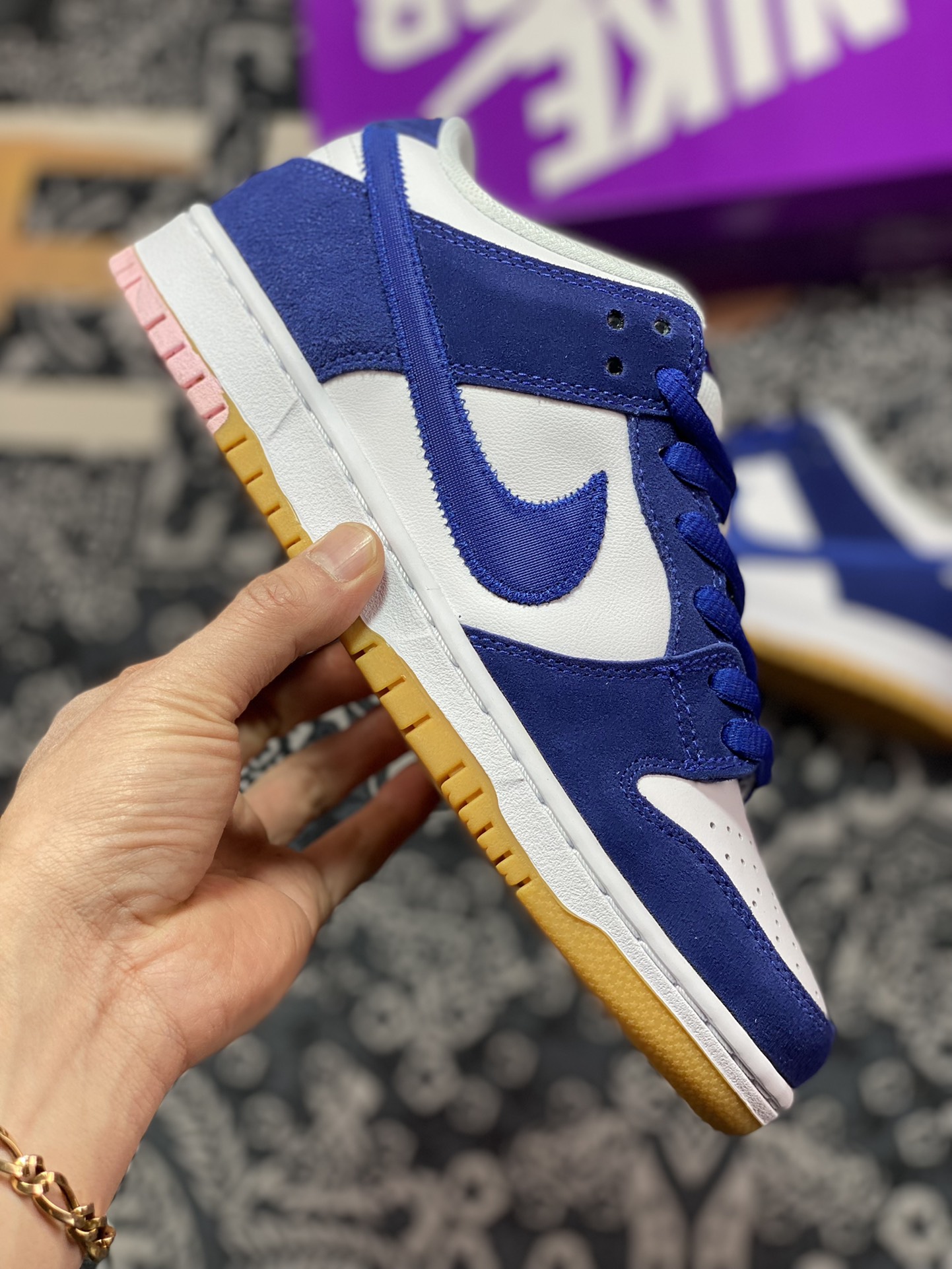 220 Nike SB Dunk Low “Los Angeles Dodgers” 洛杉矶道奇 DO9395-400