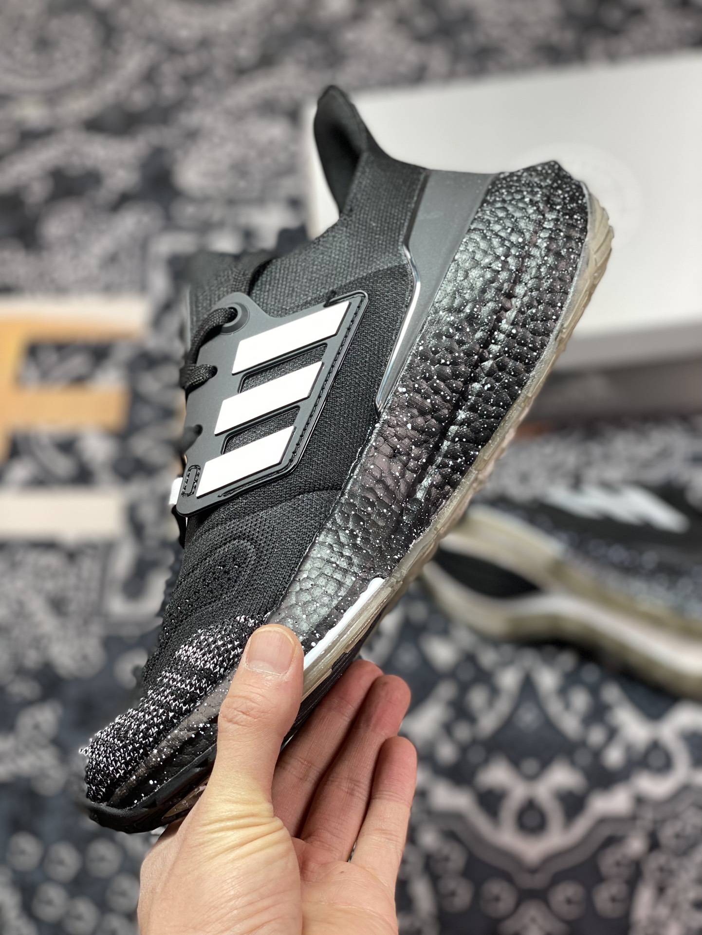 200  阿迪达斯Adidas Pure Boost 2022"Black/White inkjet"22版纯系列低帮慢跑鞋“针织黑白喷墨”HP3310