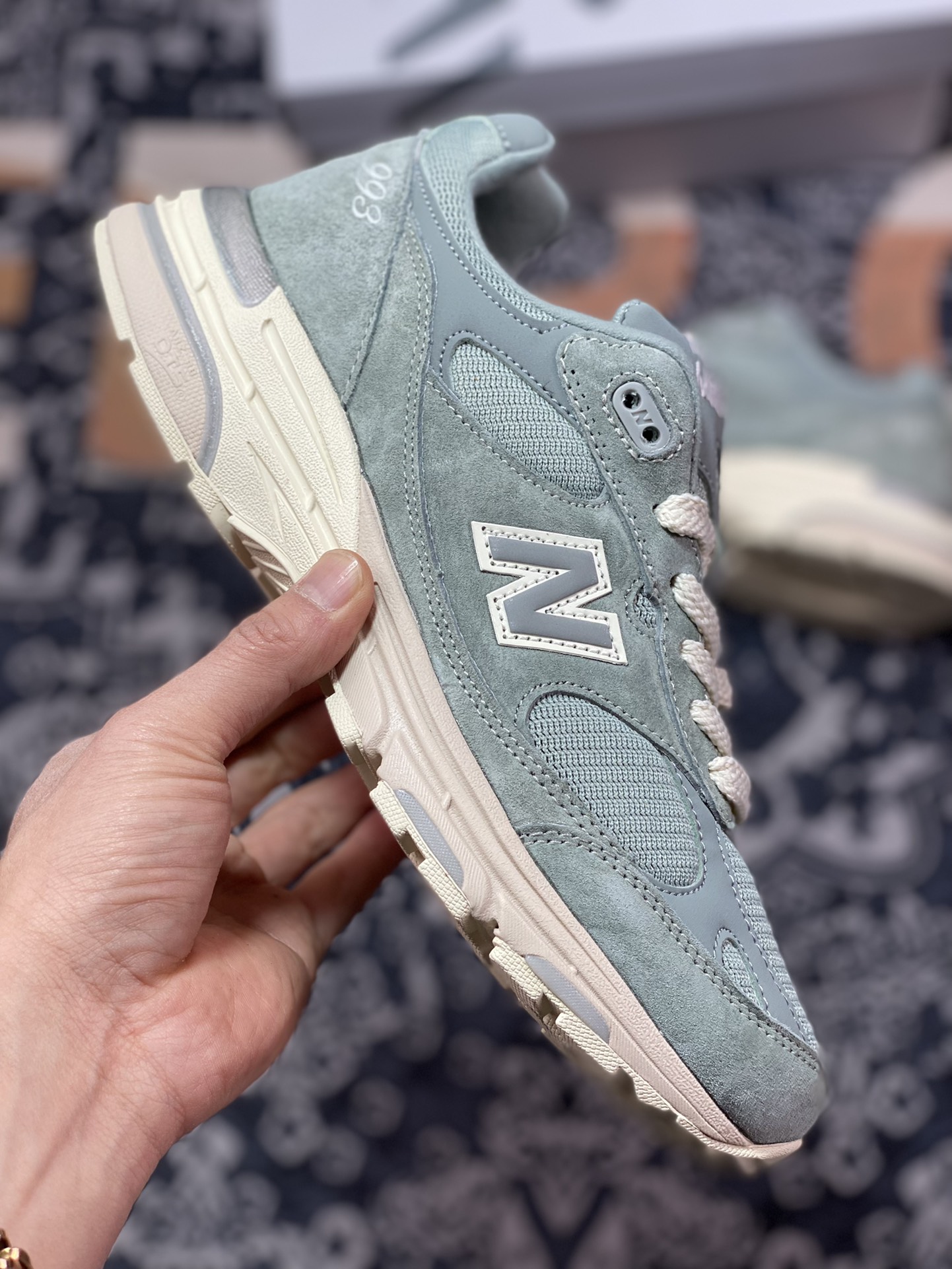 New Balance Made in USA MR993 series American origin ”Co-branded Light Grass Green Pistachio” MR993KH1