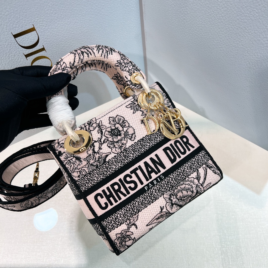 Сумка Dior Lady D-Lite с цветочным принтом