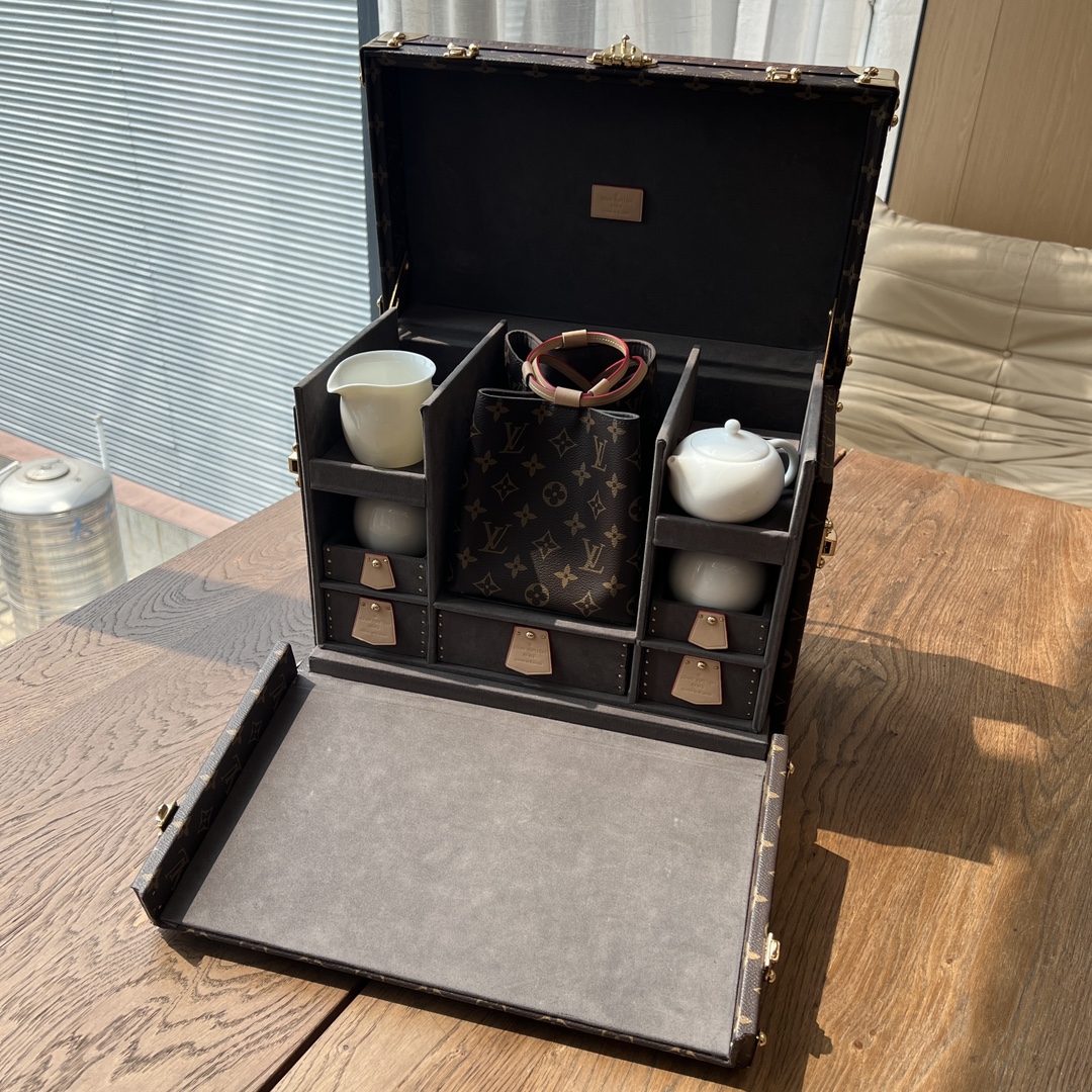 路易威登 Louis Vuitton 高定典藏名品高定成衣时装外套连衣裙衬衫T恤 #F9D64392 2