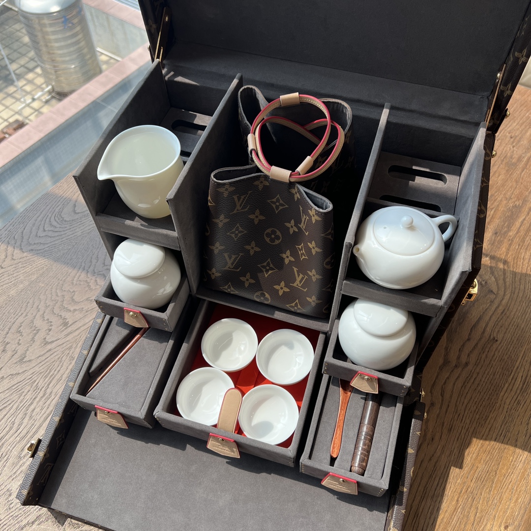 路易威登 Louis Vuitton 高定典藏名品高定成衣时装外套连衣裙衬衫T恤 #F9D64392 5