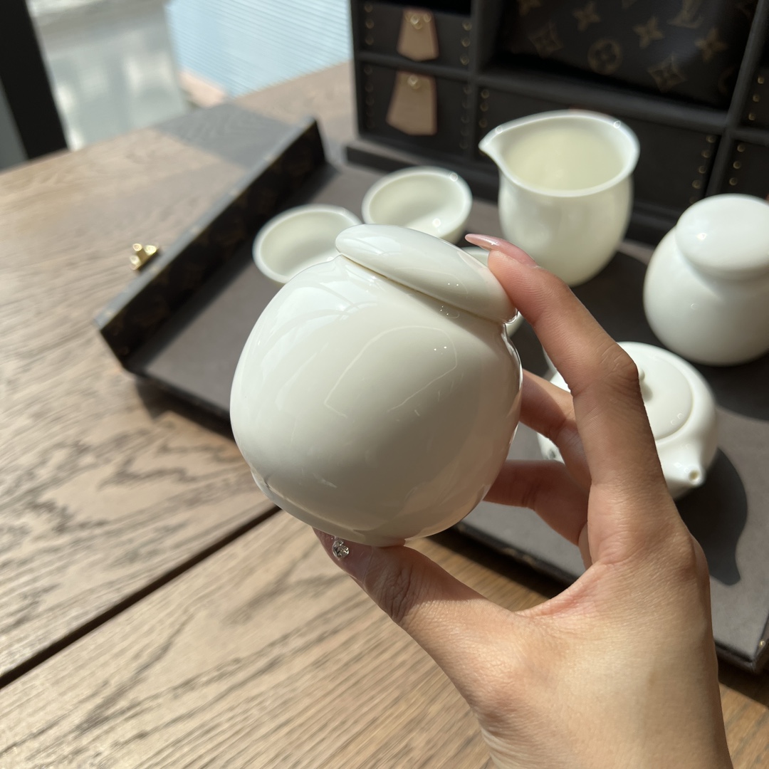 路易威登 Louis Vuitton 高定典藏名品高定成衣时装外套连衣裙衬衫T恤 #38E4A00D 7