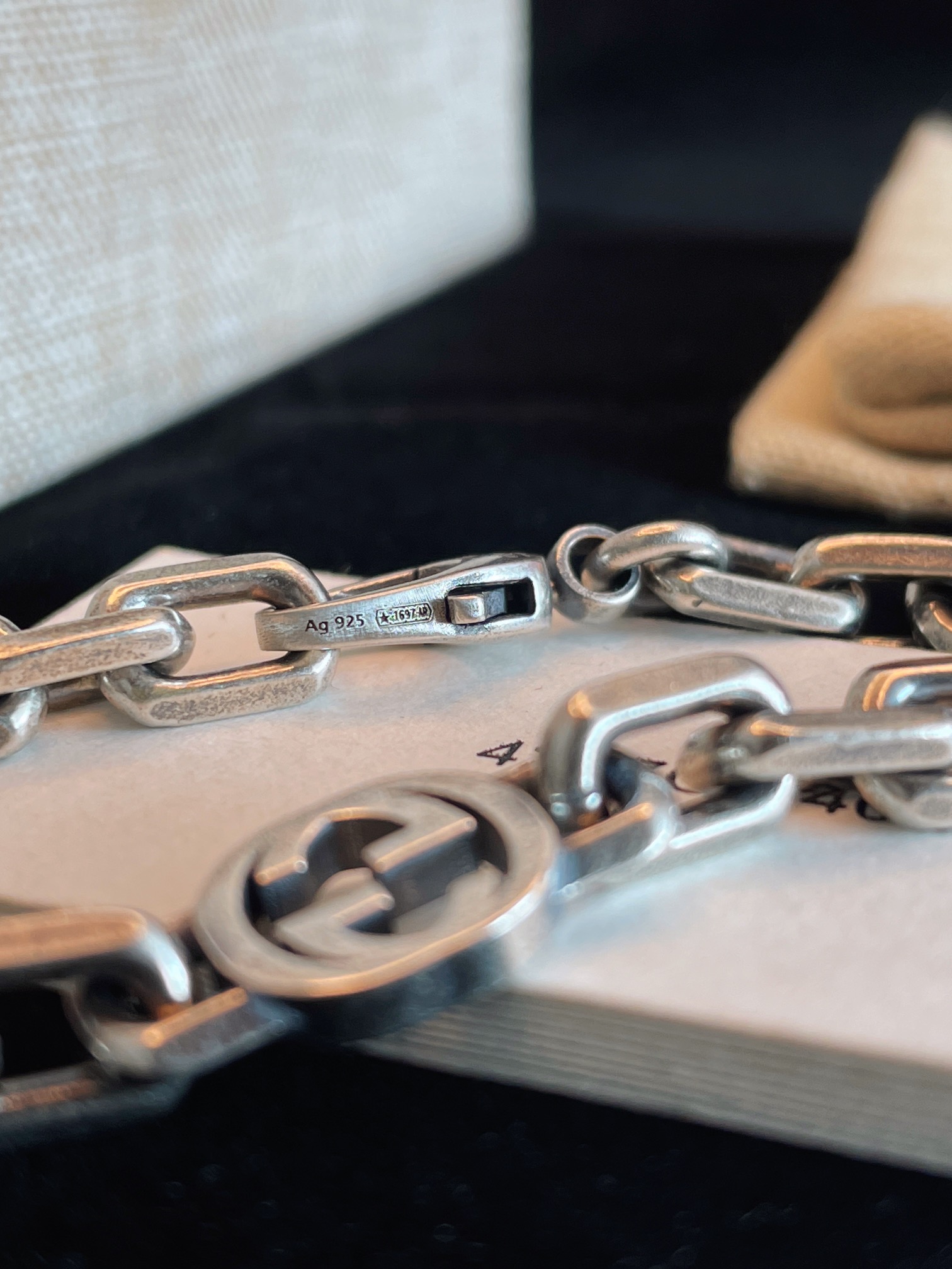 NO:384636,Who can't love bracelet 2 GUCC* retro interlocking old bracelet size 16.17.18.19.20.21㎝, jewelry quality, gucci, bracelet19860909谁能不爱的手链2 GUCC*复古互扣式做旧手链 尺寸16.17.18.19.20.21㎝,饰品精品,gucci,bracelet,Jewelry