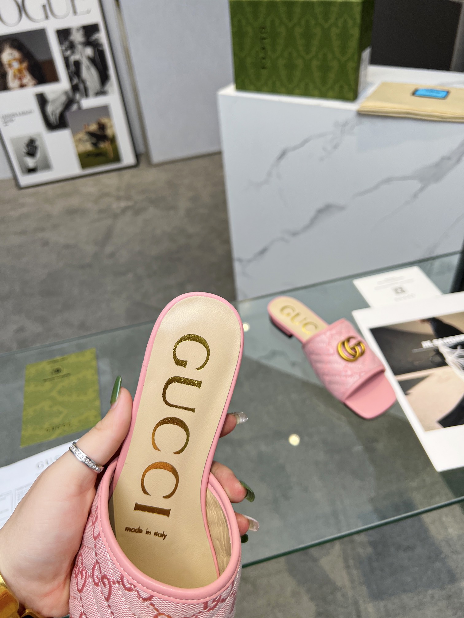 Suela de caucho. Suela de cuero genuino yuanes. GUCCI últimas telas, amortiguar el pie, forro, piel 