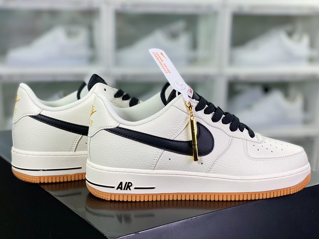 240 Air Force 1’07 Low”Milky White/Black/Gum”空军一号板鞋“皮革奶白黑生胶底”Ml2002-116