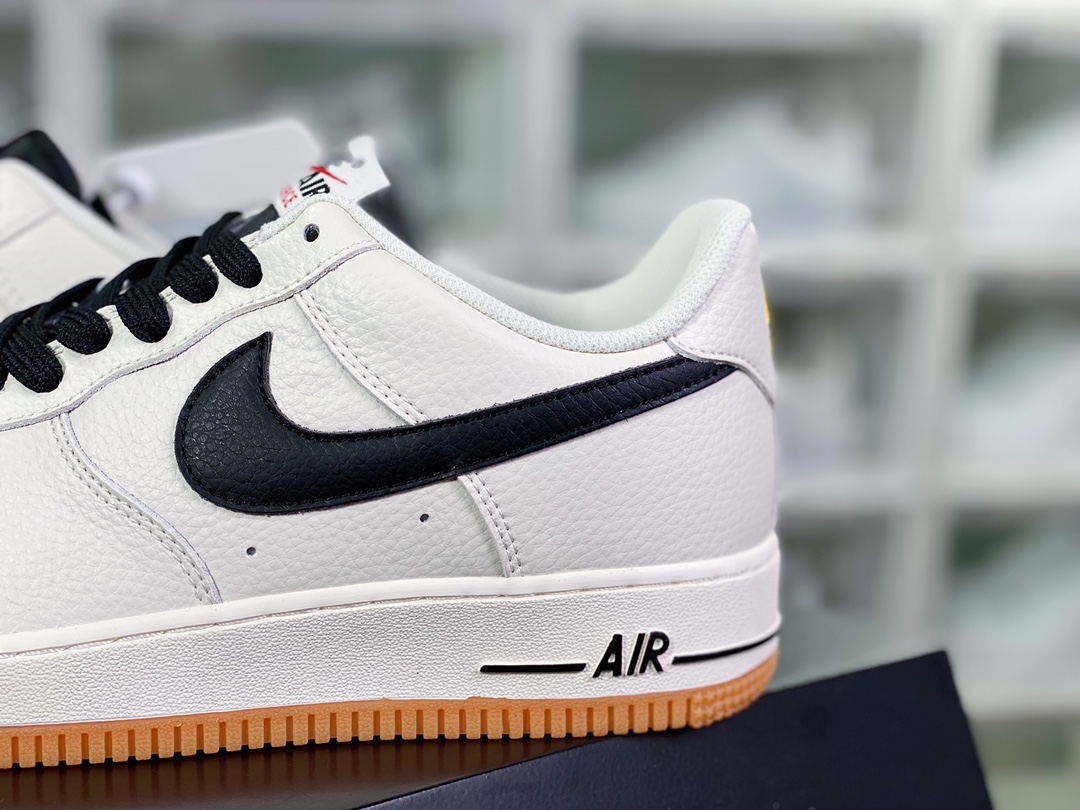 240 Air Force 1’07 Low”Milky White/Black/Gum”空军一号板鞋“皮革奶白黑生胶底”Ml2002-116