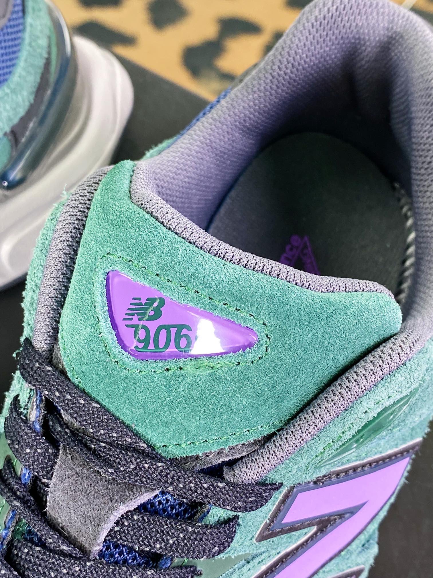 230 【NB新百伦New Balance】 9060”Forest Green/Purple/Volt”系列复跑步鞋“深林绿紫荧光绿”U9060GRE