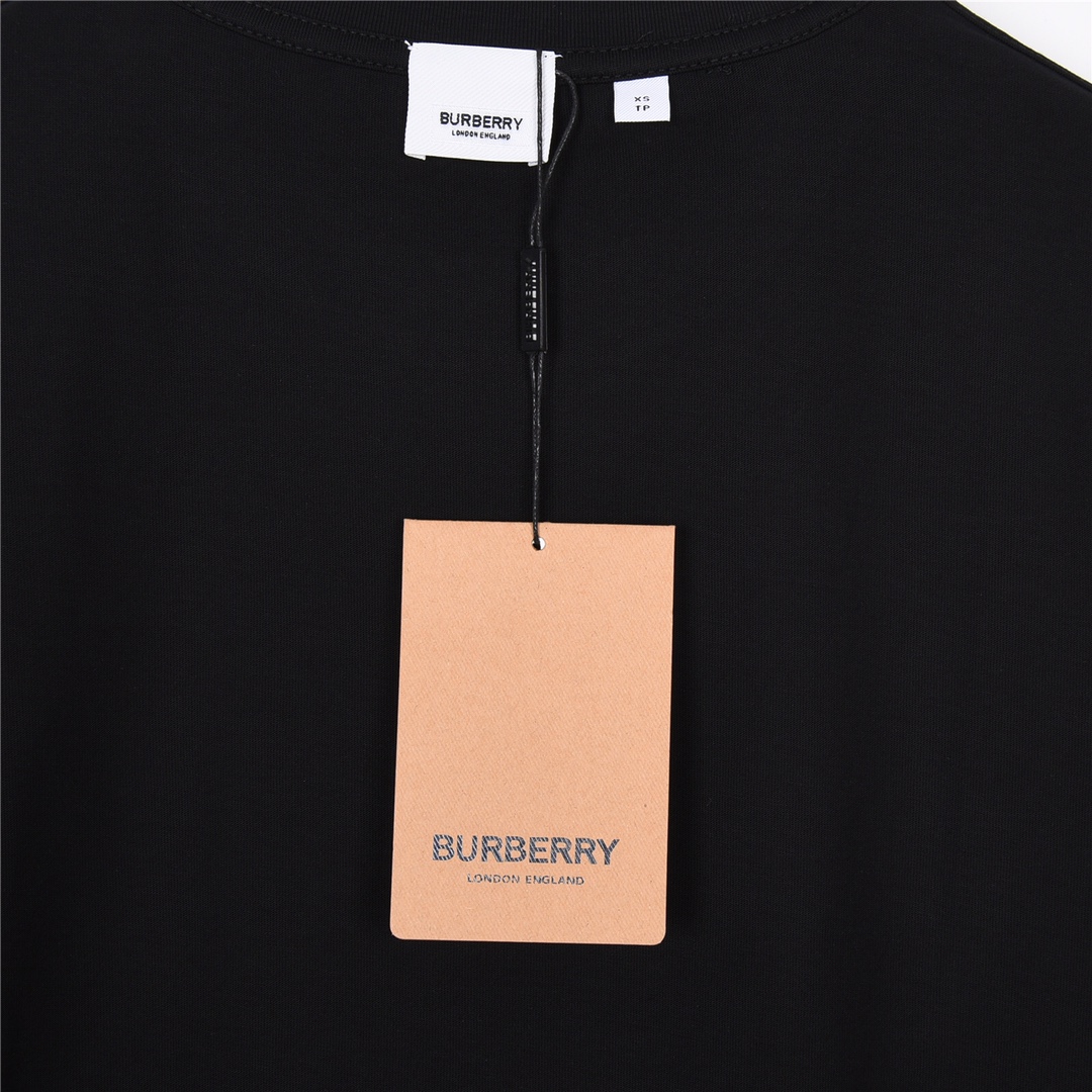 上新170 Burberry巴宝莉23ss兔年限定Tb格纹耳朵兔印花短袖