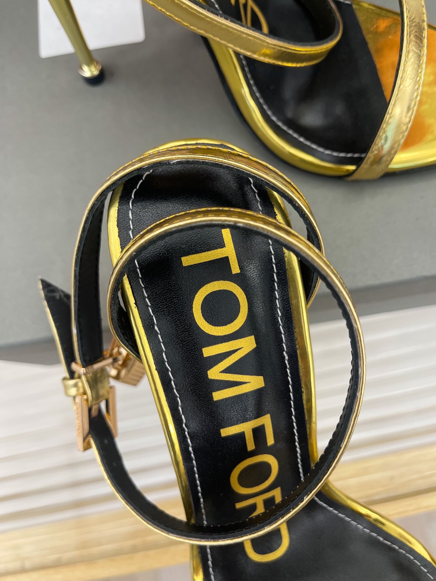 TOMFORDadlock带缀饰金属