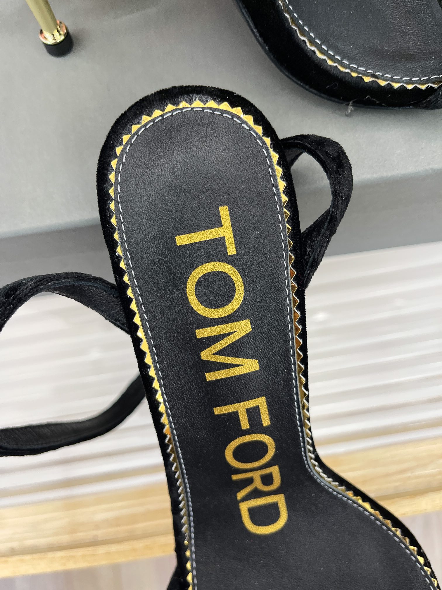 TOMFORDadlock带缀饰金属