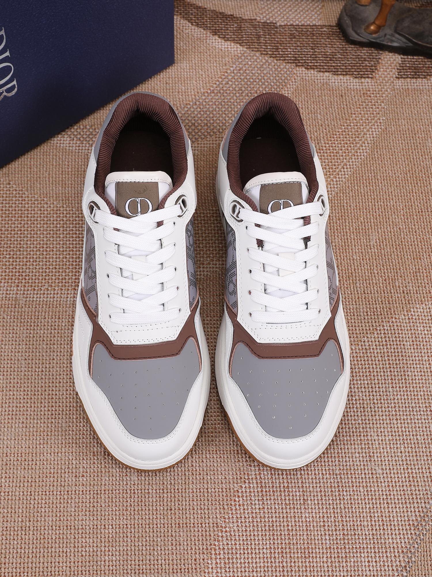 Dior Low-Top Sneakers in Leather with Oblique Print Laces, Sizes 38-44 7 a1678344029391 7734