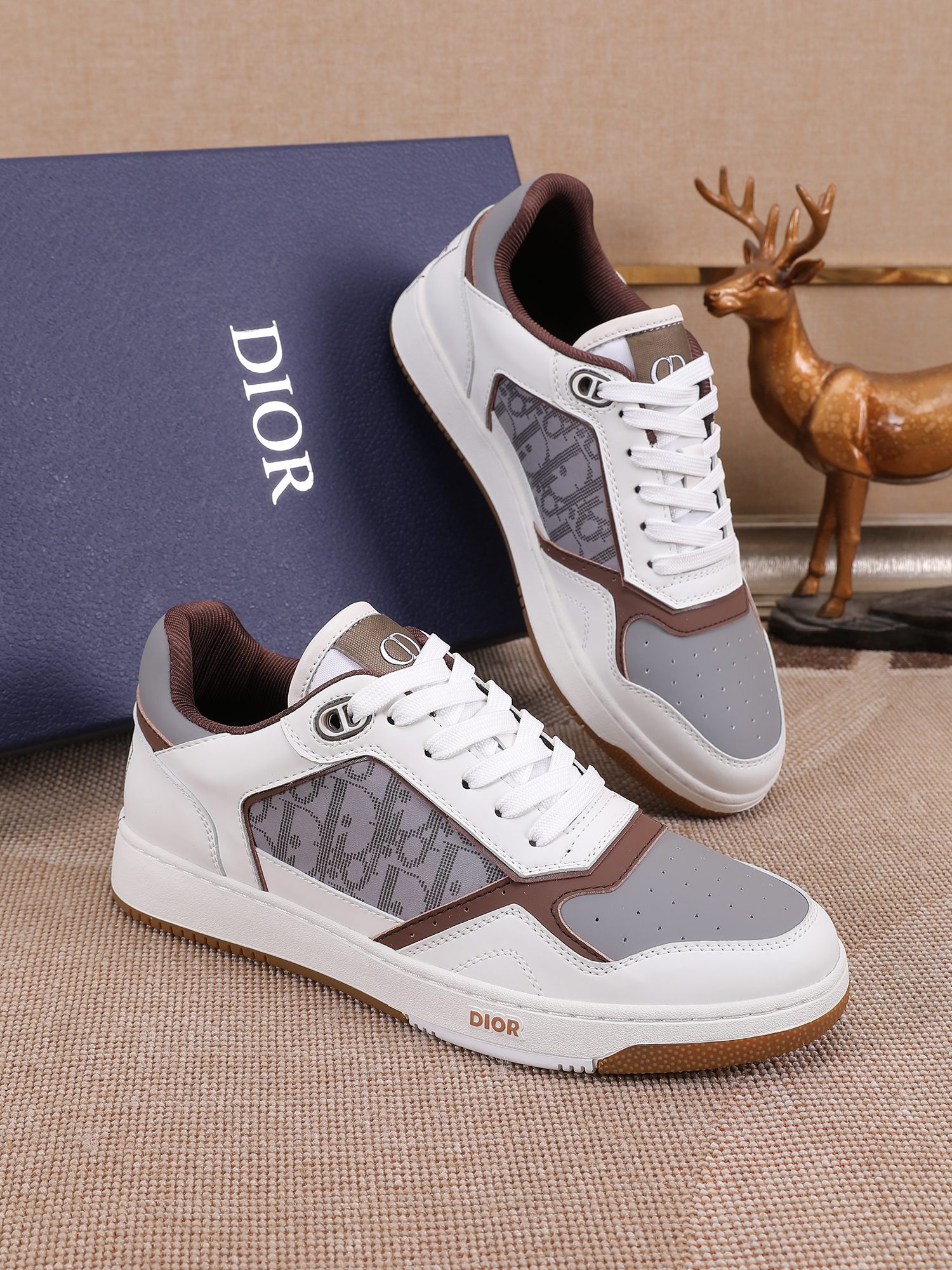 Dior Low-Top Sneakers in Leather with Oblique Print Laces, Sizes 38-44 8 a1678344029556 3273