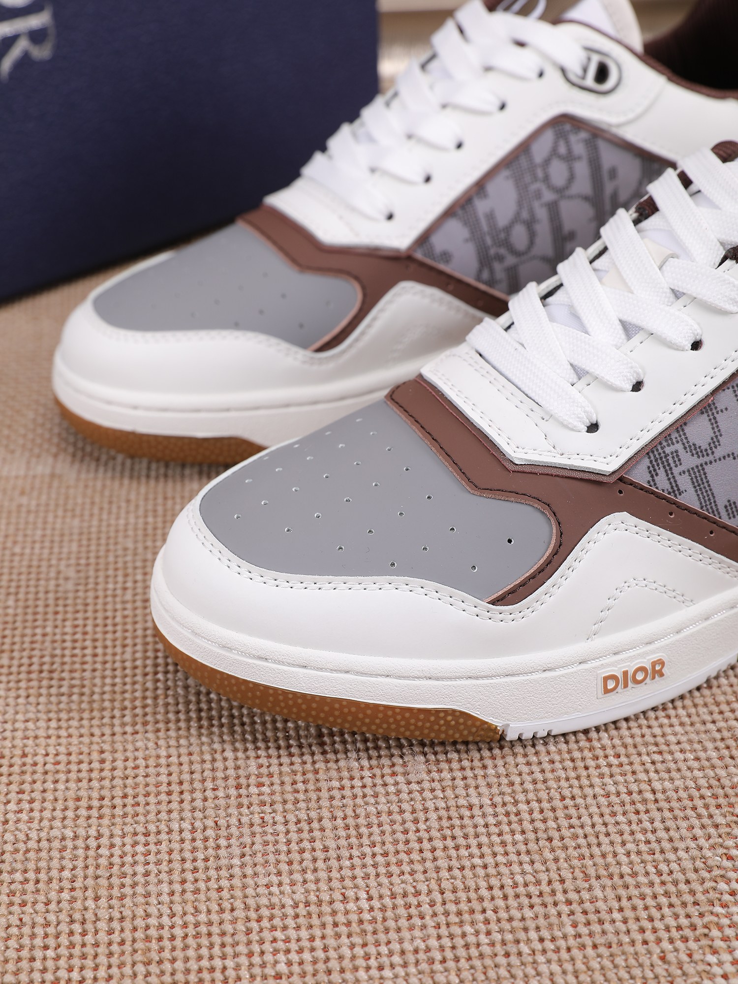 Dior Low-Top Sneakers in Leather with Oblique Print Laces, Sizes 38-44 10 a1678344029802 7885